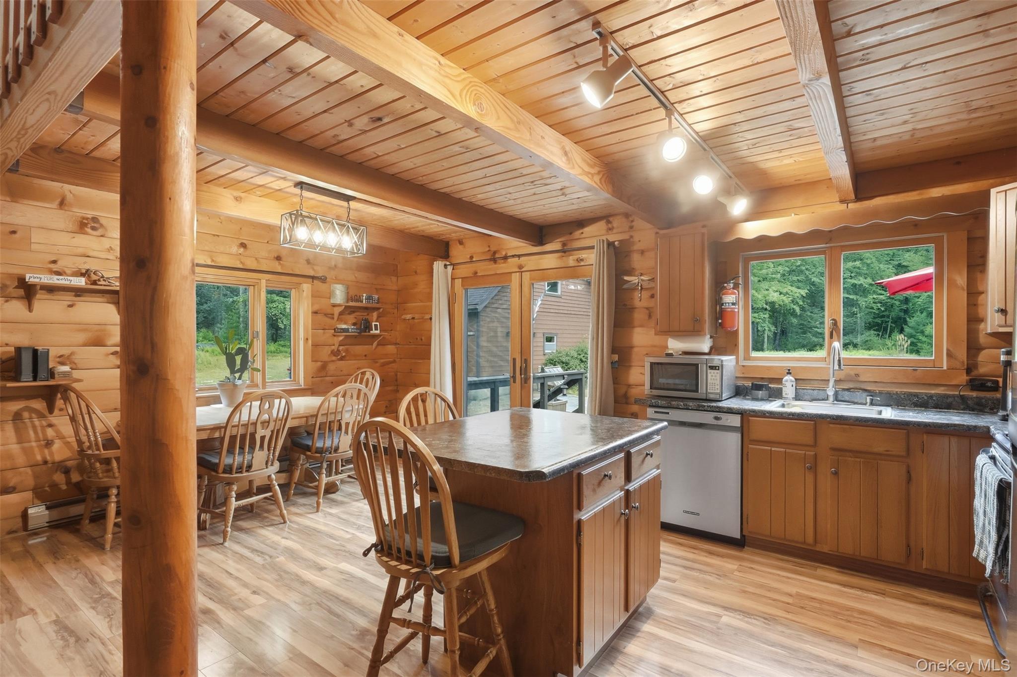 691 Peenpack Trail Property Photo 18