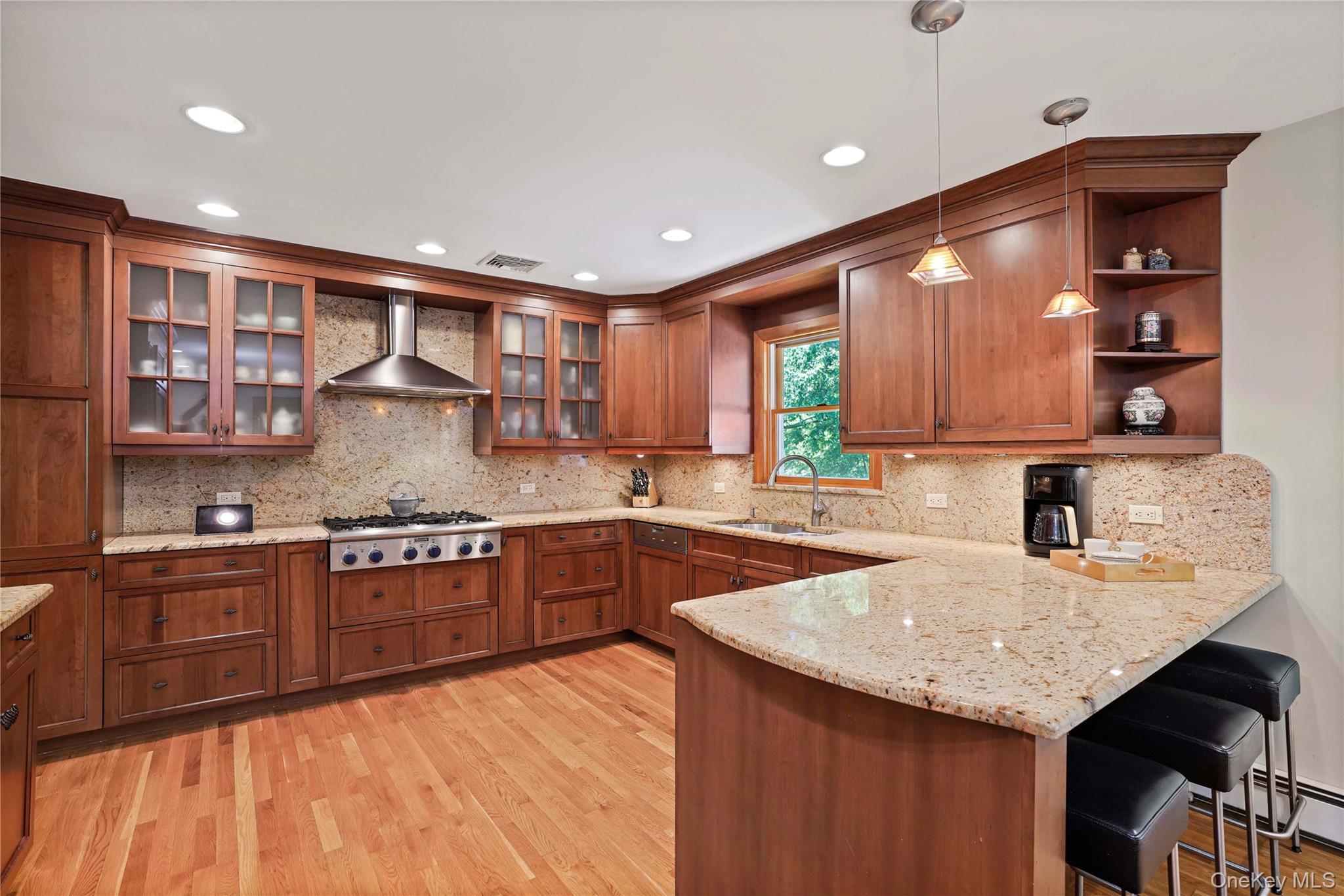2 Rochambeau Drive Property Photo 14