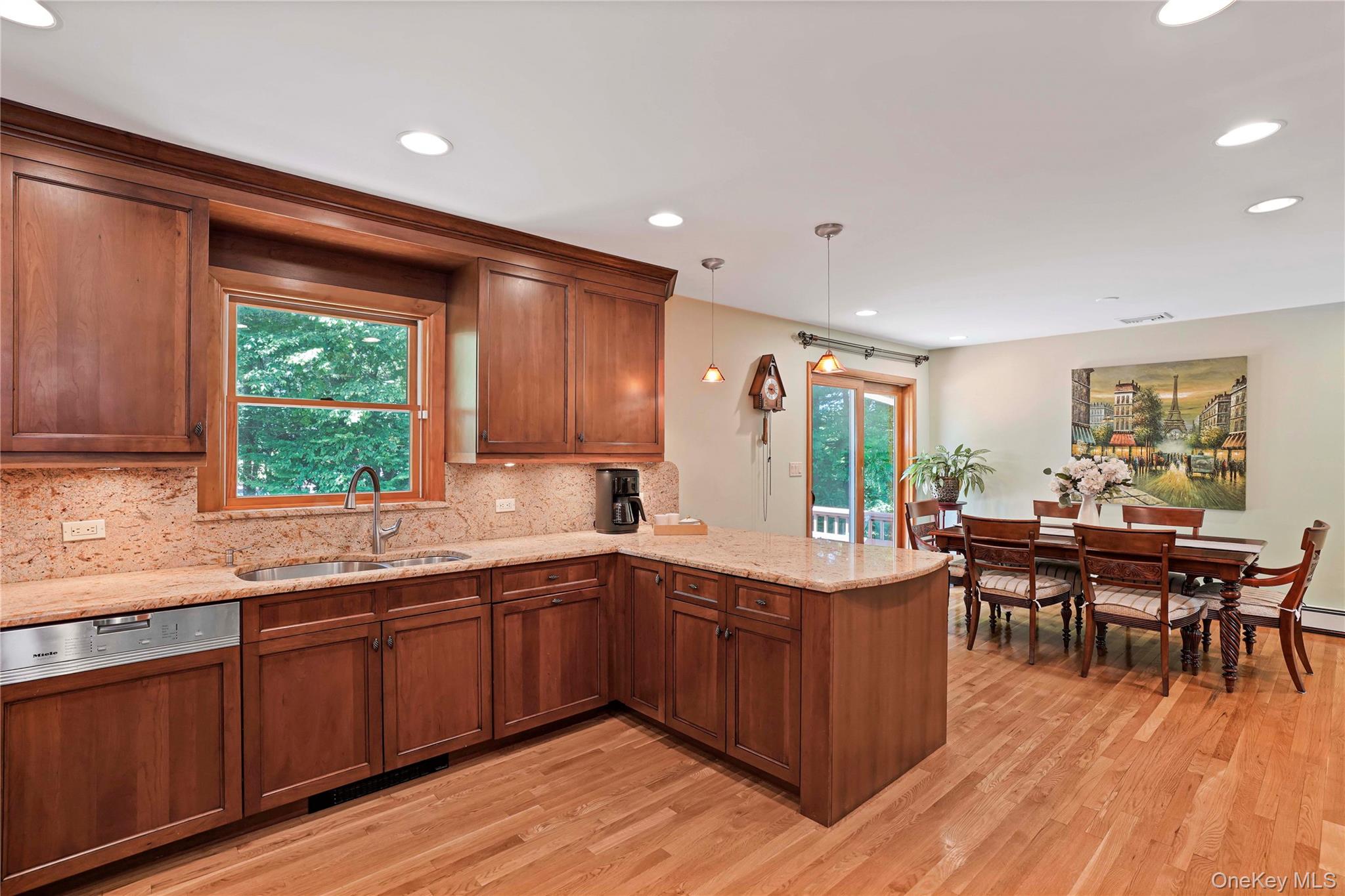 2 Rochambeau Drive Property Photo 15