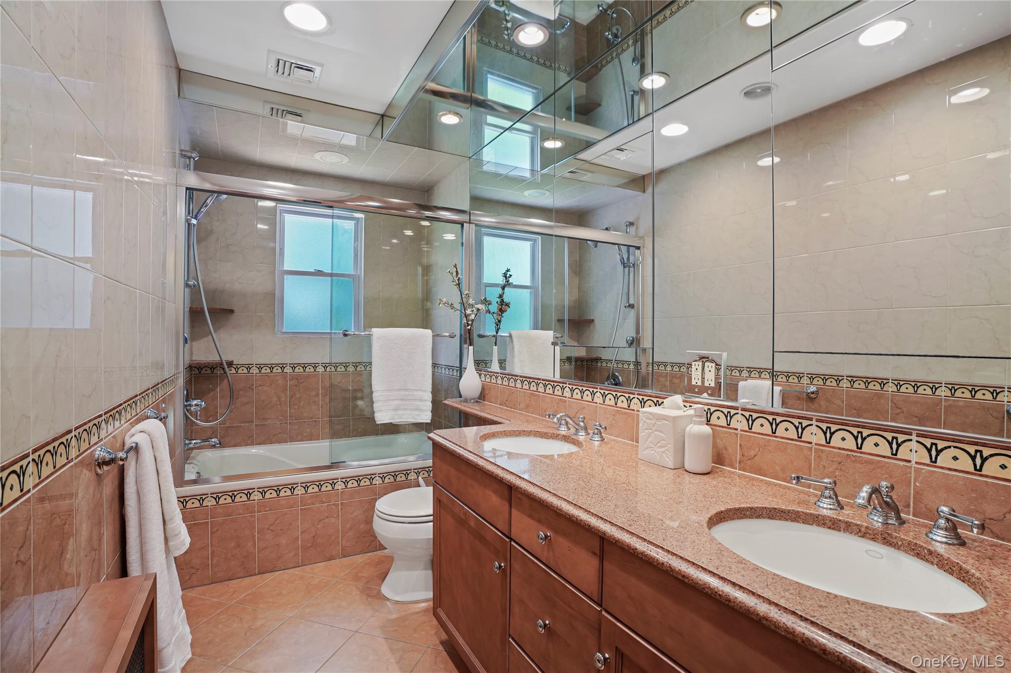 2 Rochambeau Drive Property Photo 26