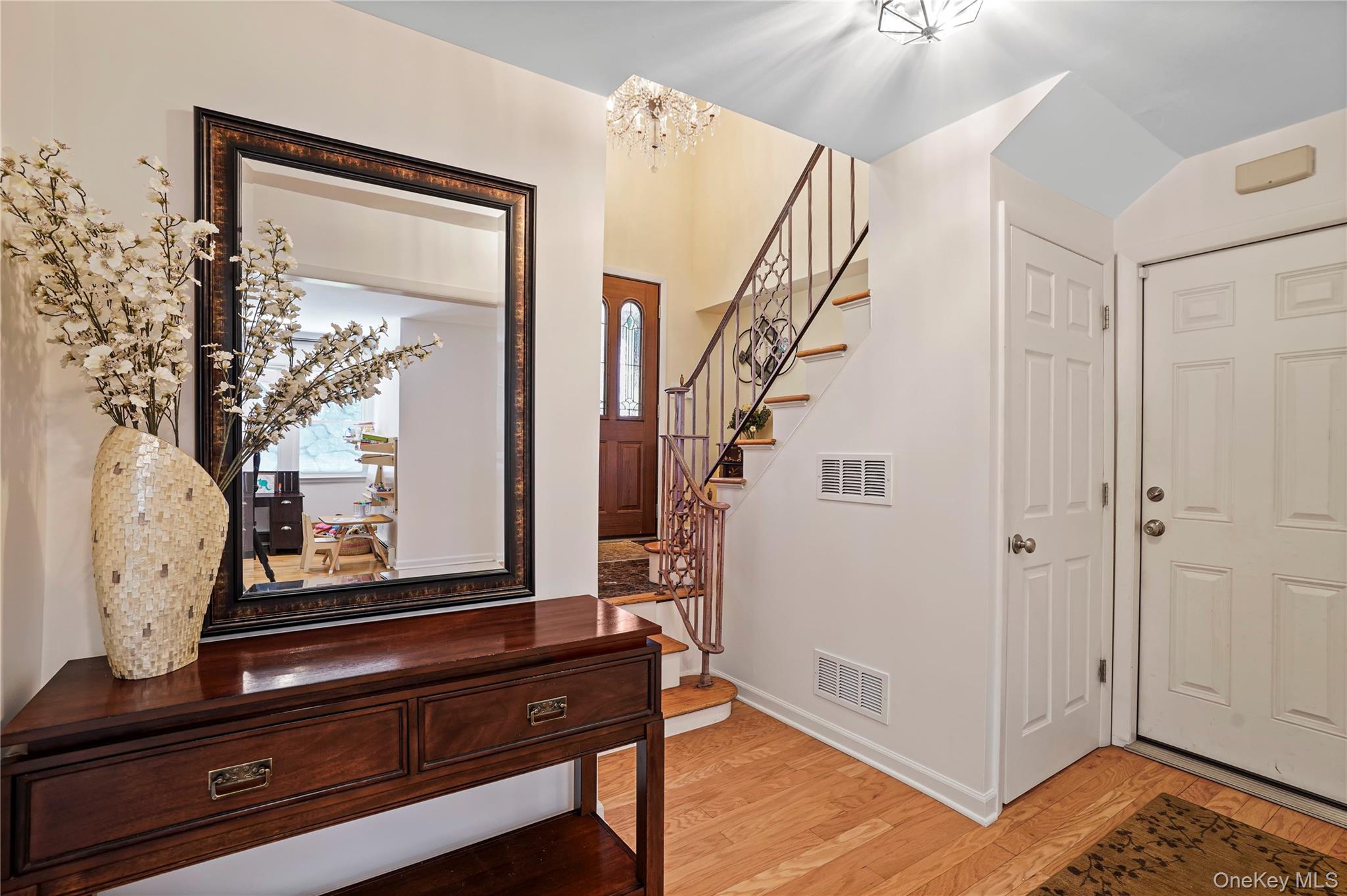 2 Rochambeau Drive Property Photo 27