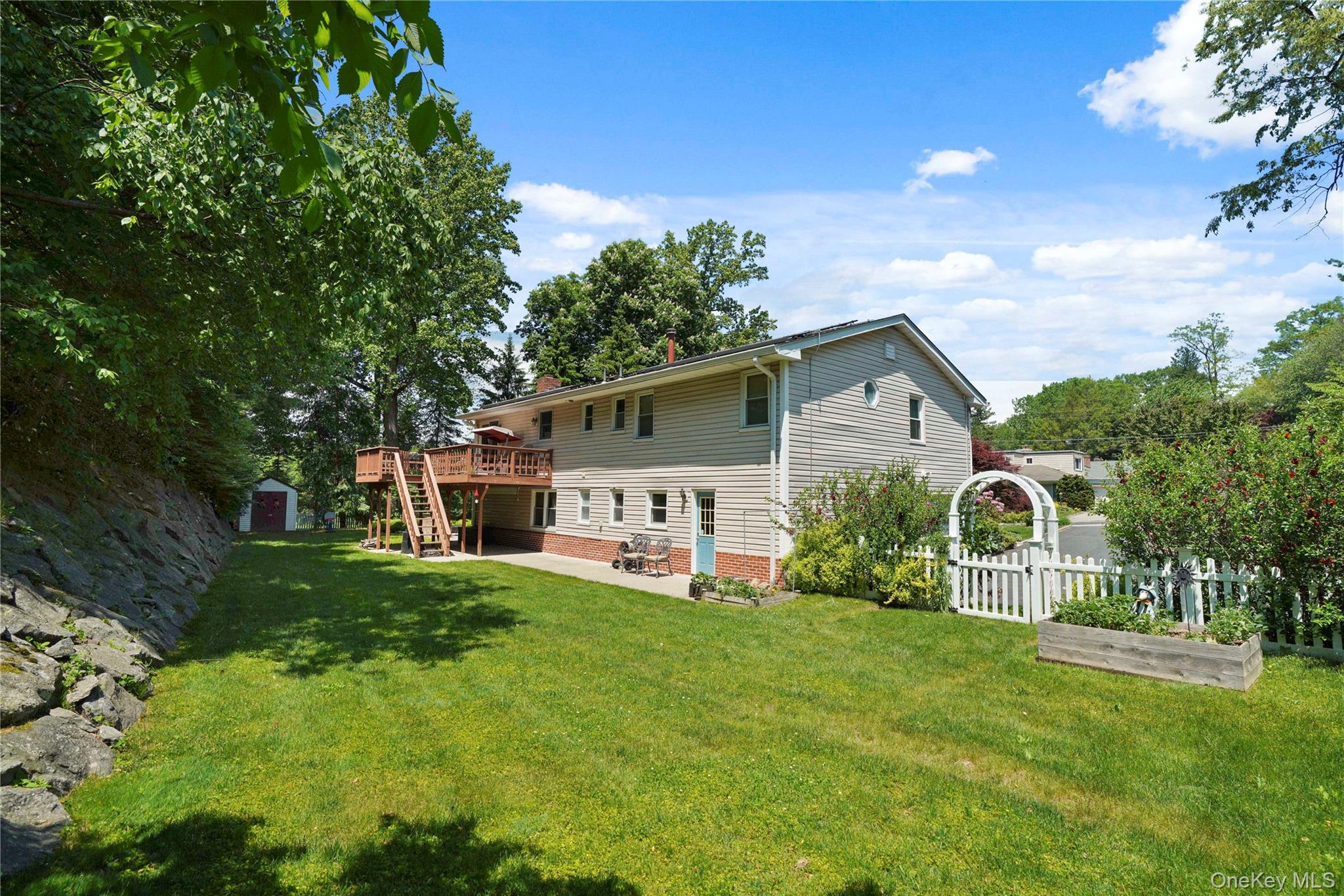 2 Rochambeau Drive Property Photo 45