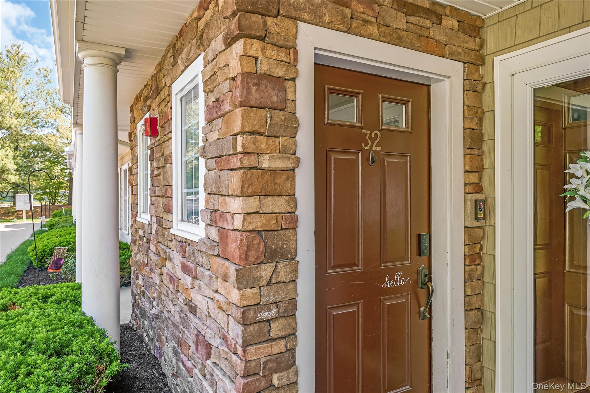 32 Della Drive Property Photo 2