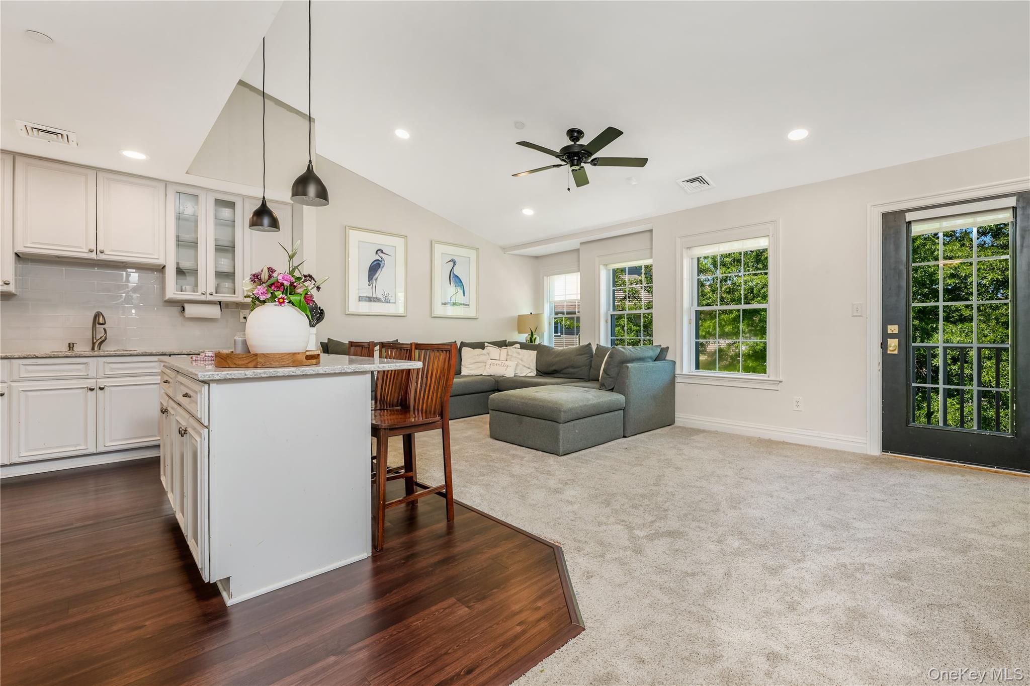 32 Della Drive Property Photo 4