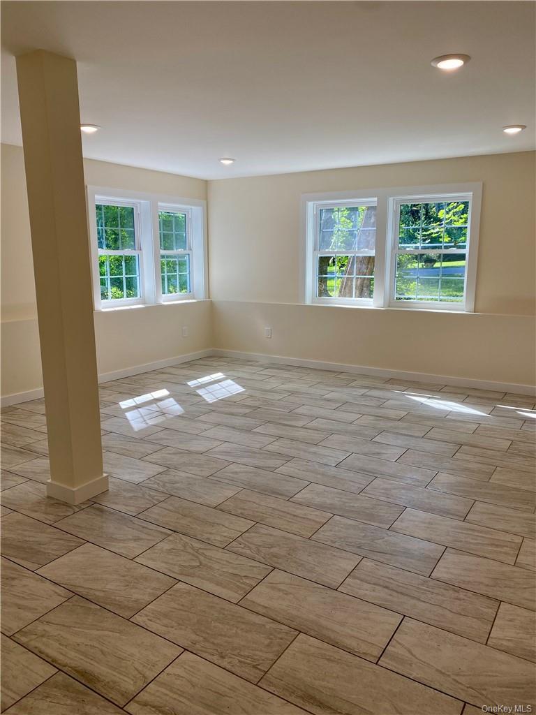 5d Spring Street Property Photo 4