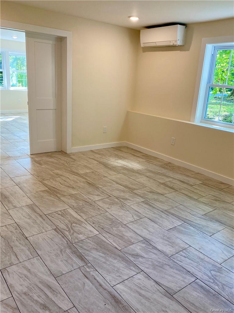 5d Spring Street Property Photo 11