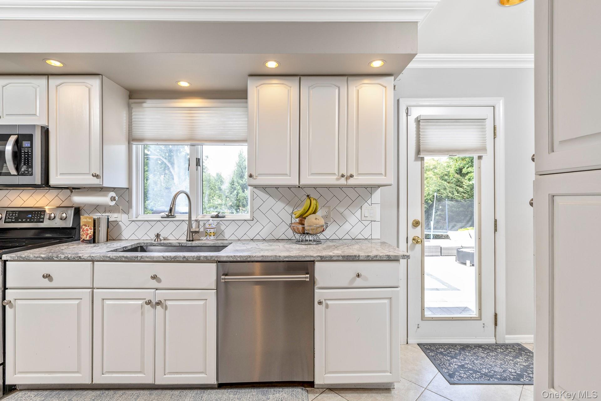 27 Winslow Lane Property Photo 13