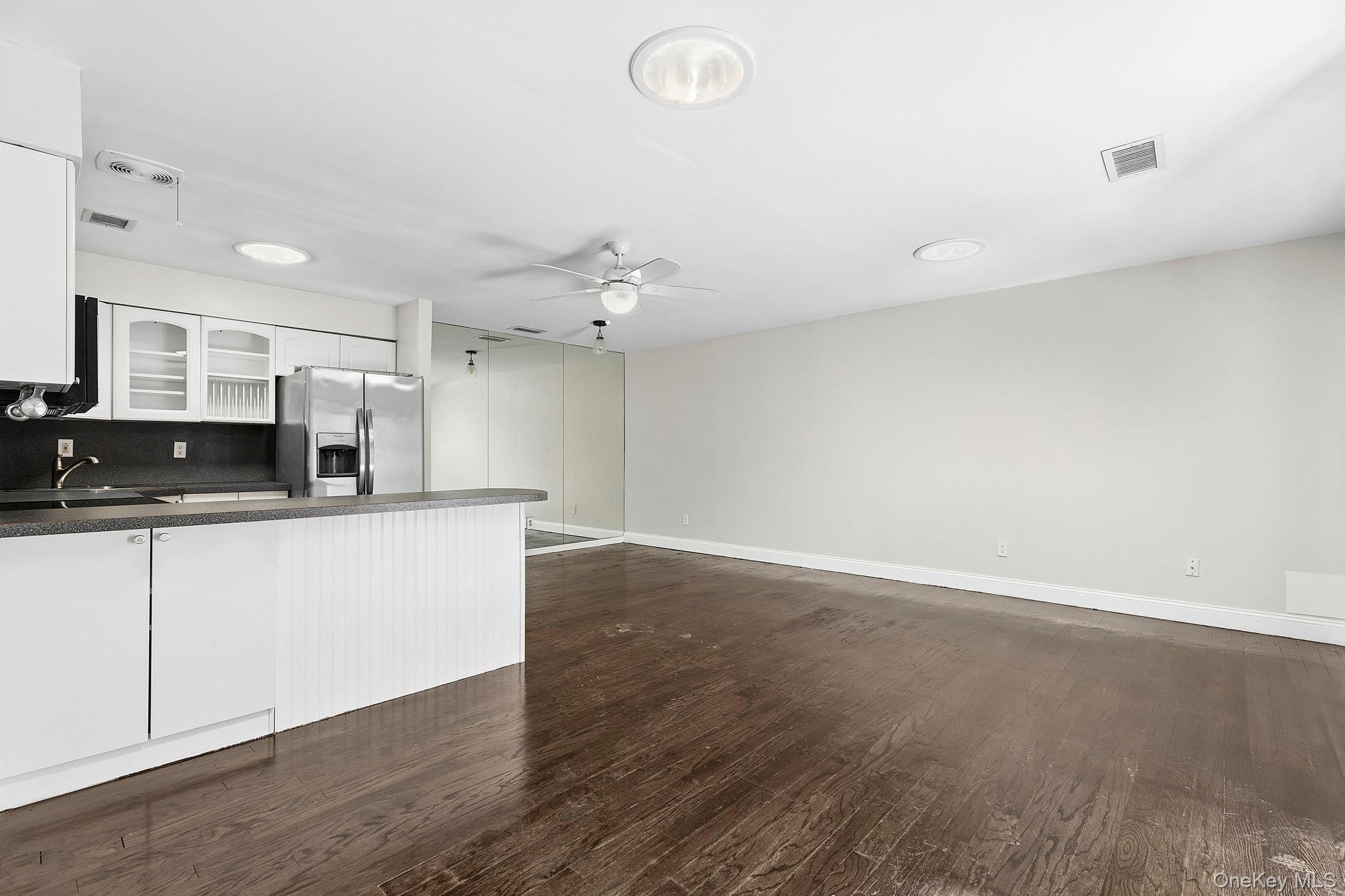 364 Woodland Court Property Photo 3