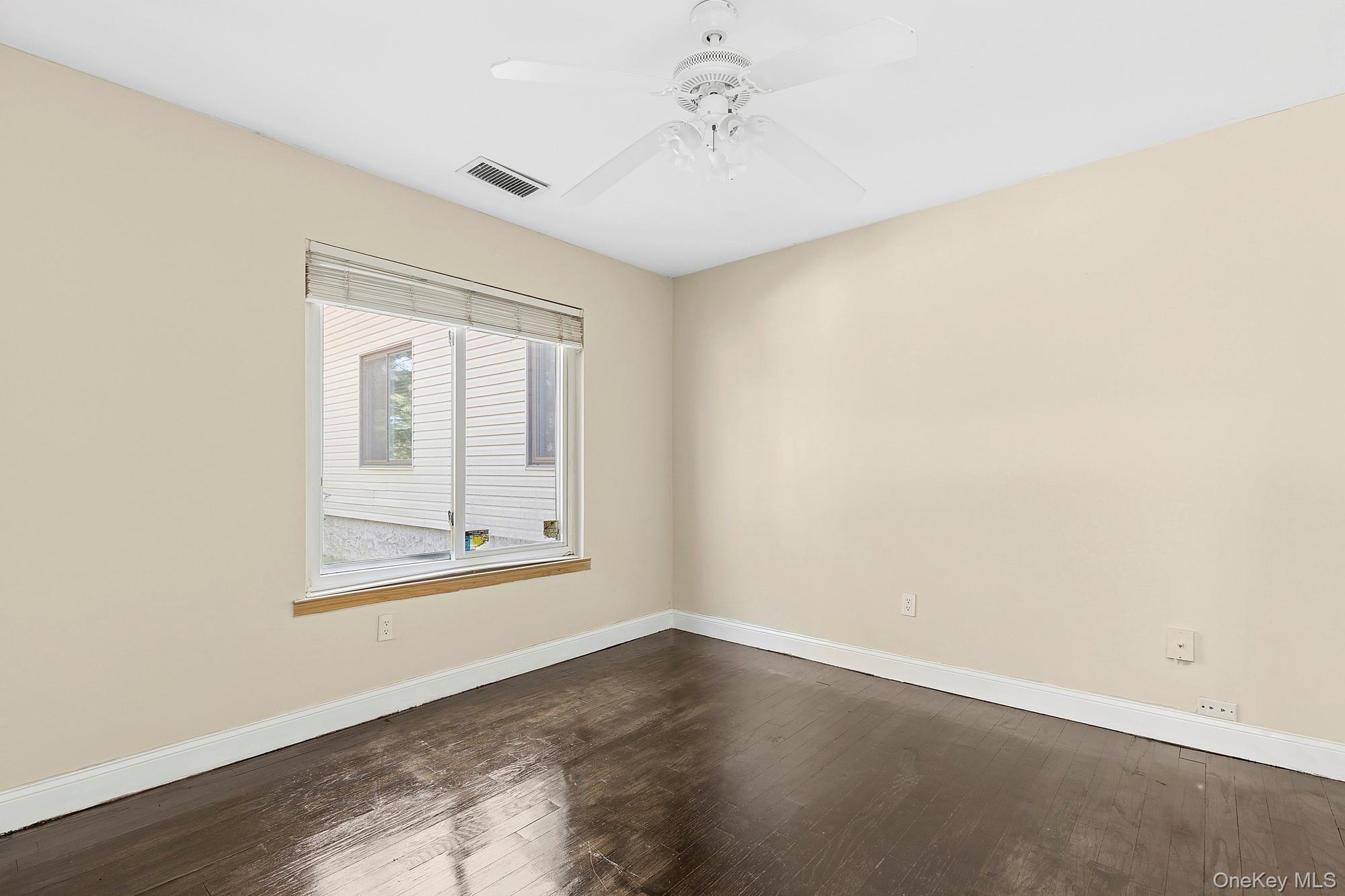 364 Woodland Court Property Photo 7