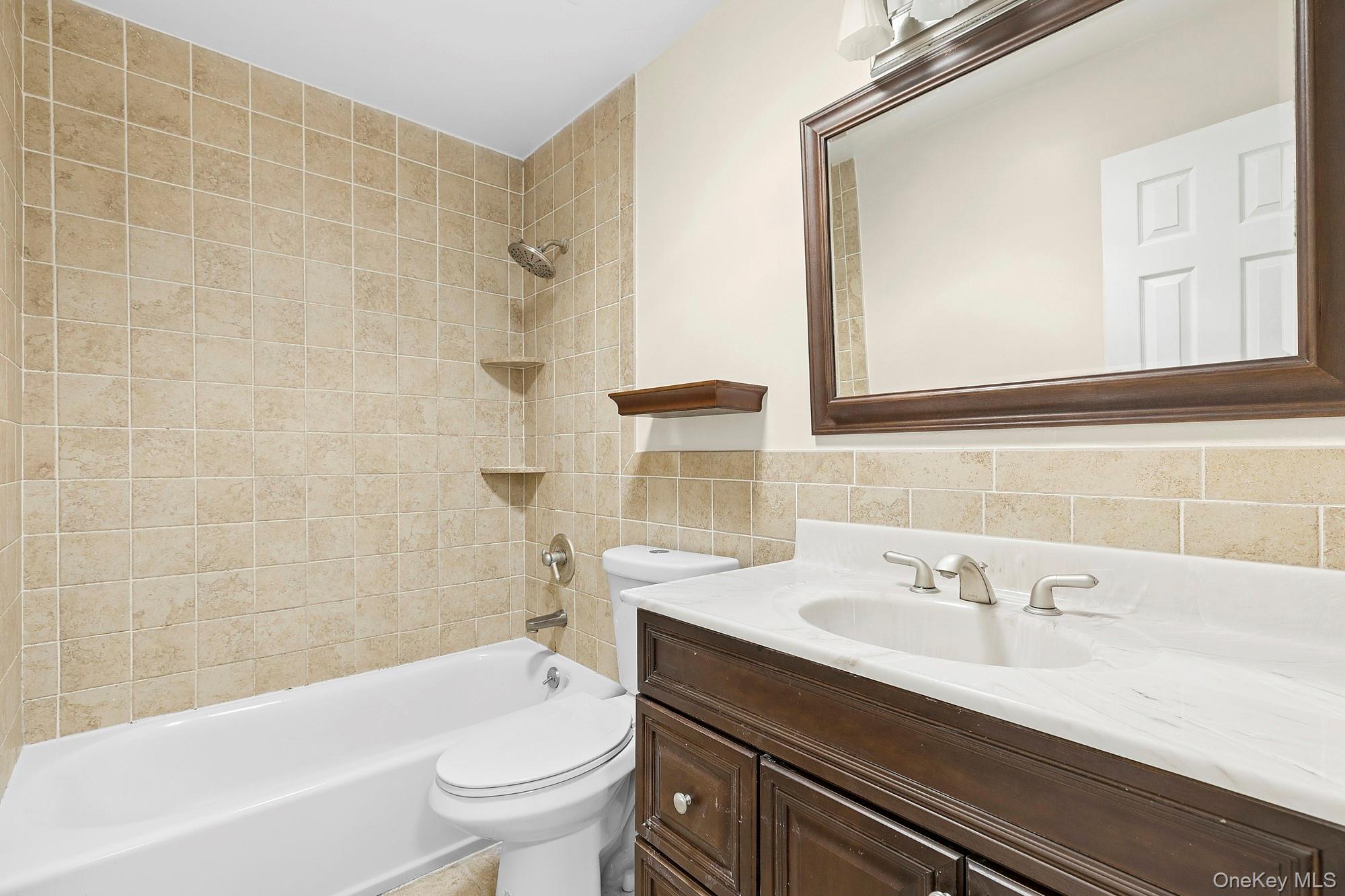 364 Woodland Court Property Photo 9