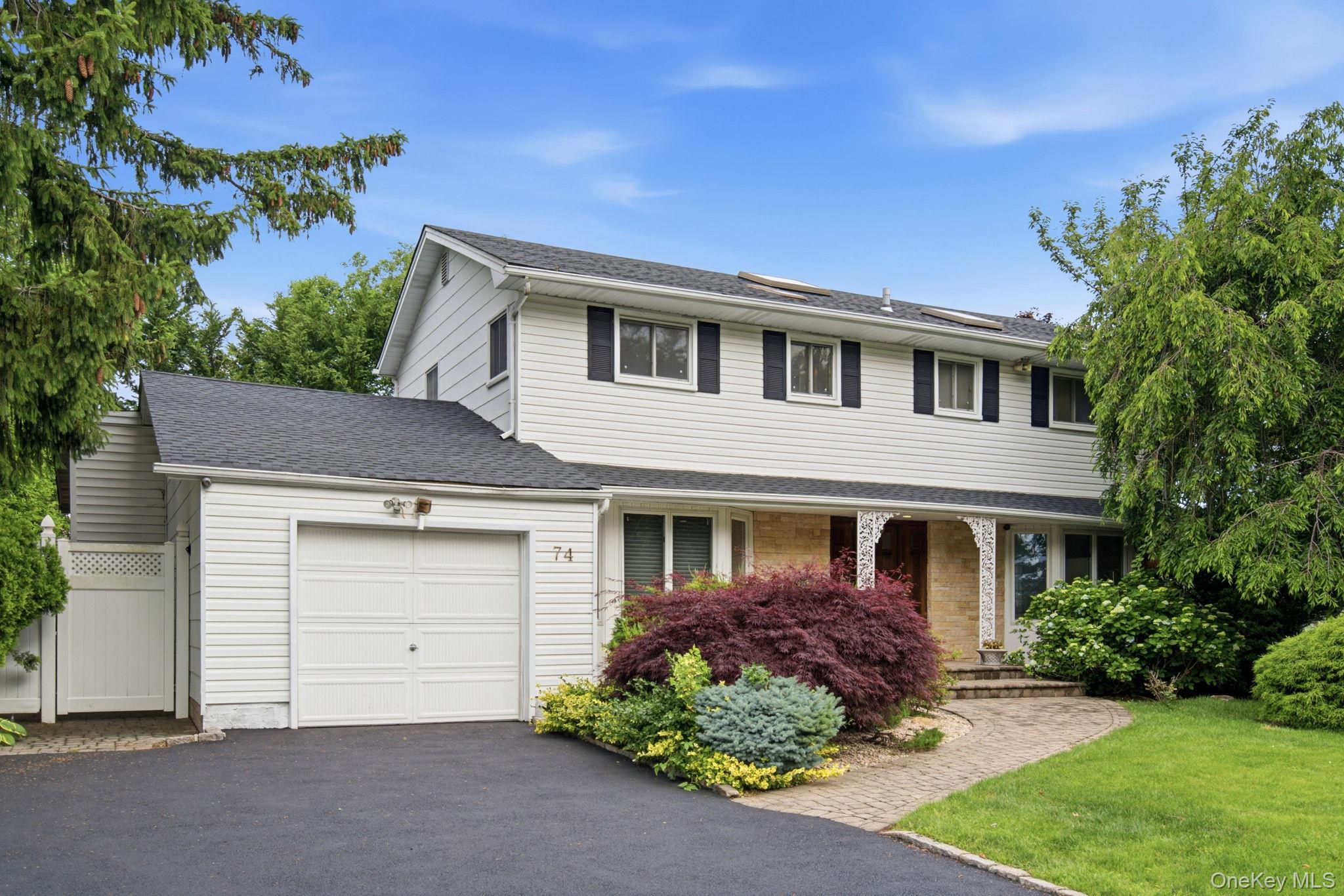 74 Rockland Drive Property Photo 2