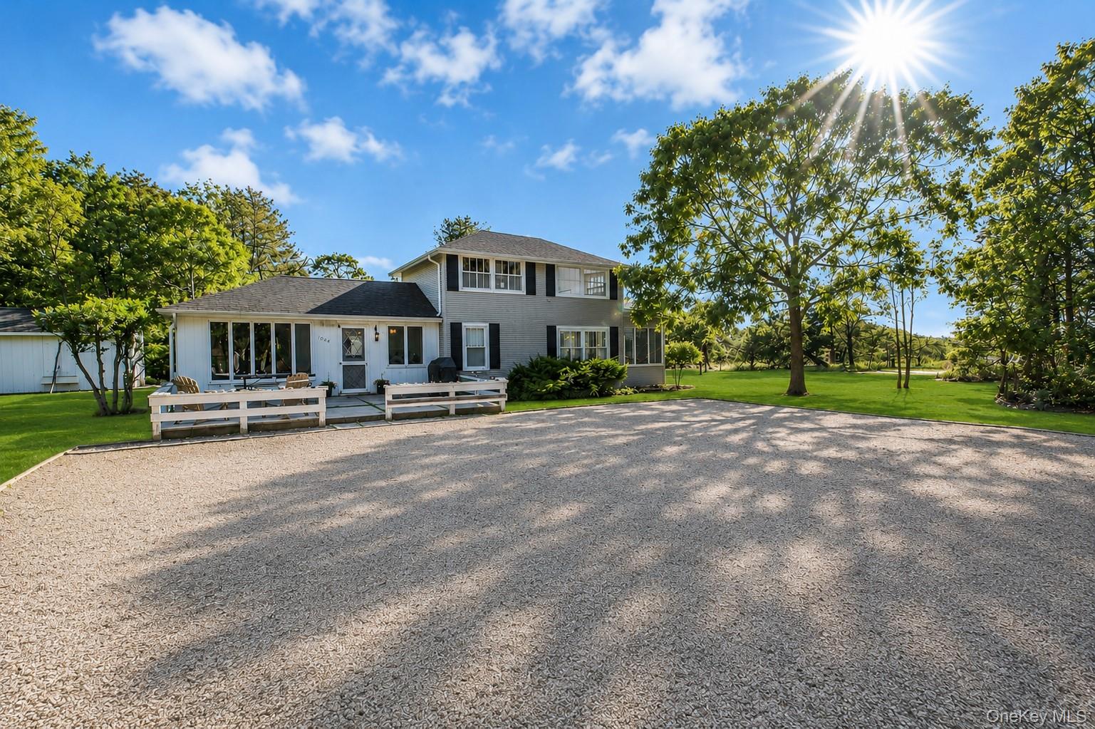 3651 Soundview Avenue Property Photo 8
