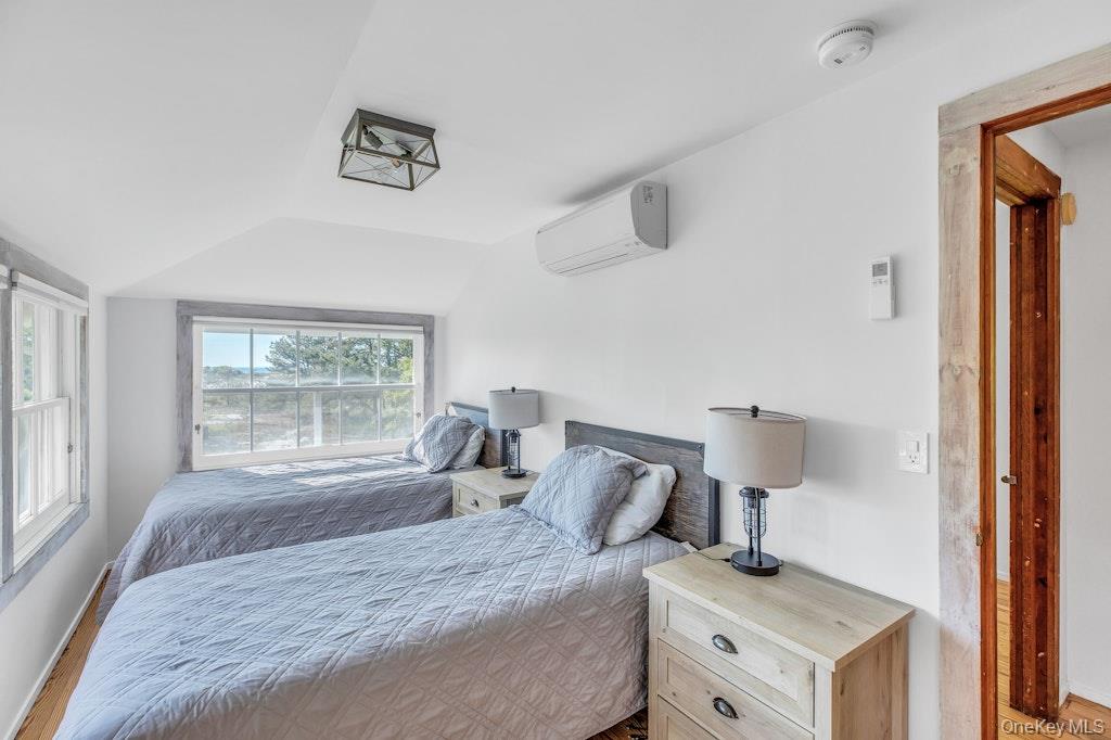 3651 Soundview Avenue Property Photo 19