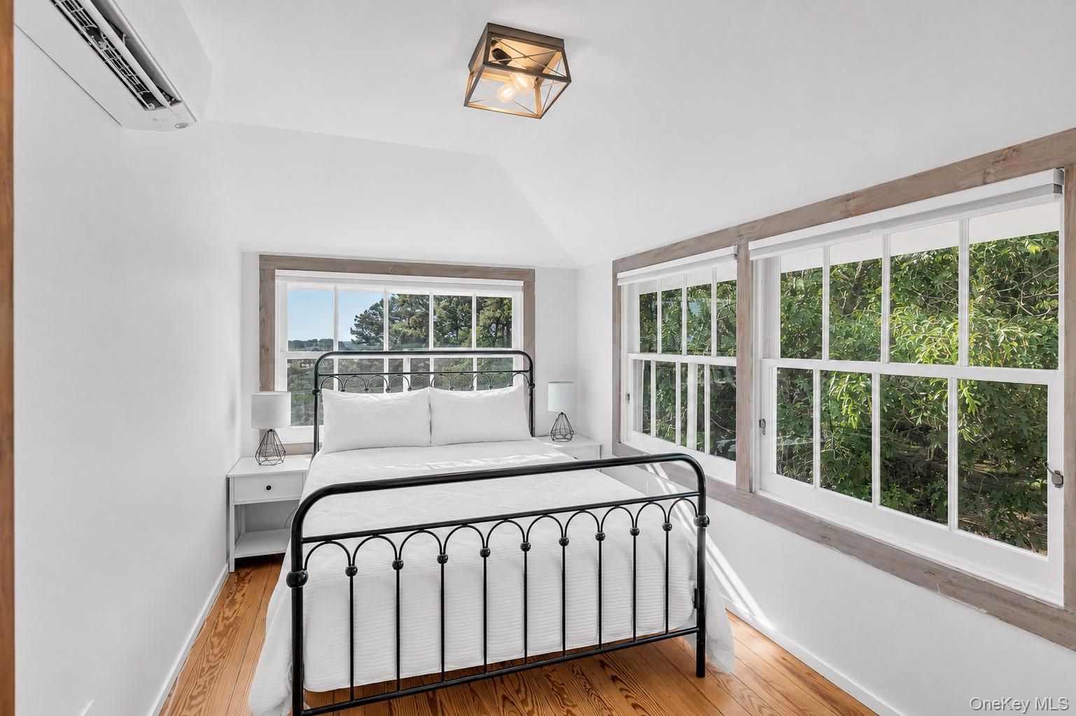 3651 Soundview Avenue Property Photo 21
