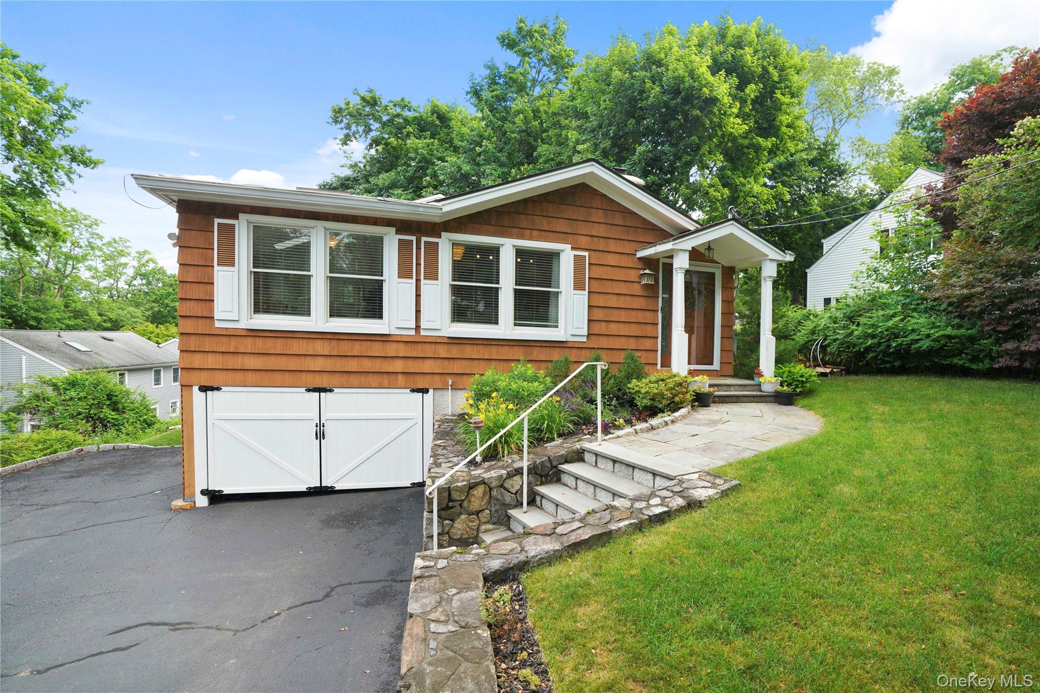 61 Ridgewood Drive Property Photo 2