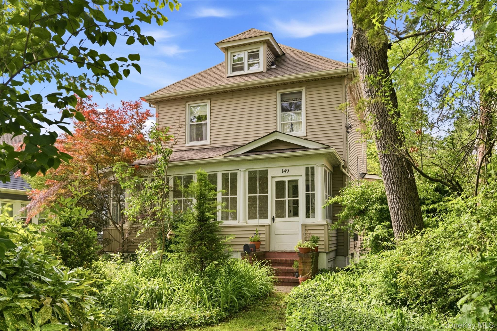 149 Maple Avenue Property Photo 1