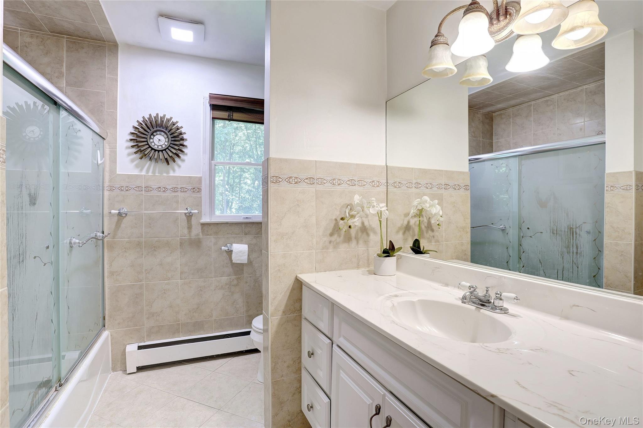561 New Hempstead Road Property Photo 17