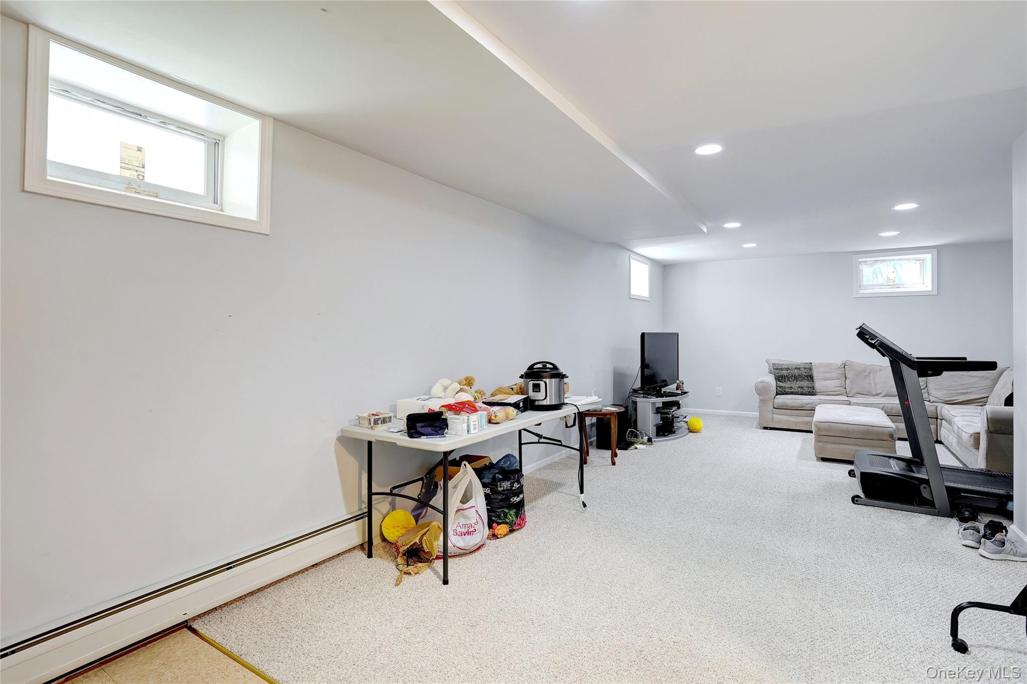 561 New Hempstead Road Property Photo 18