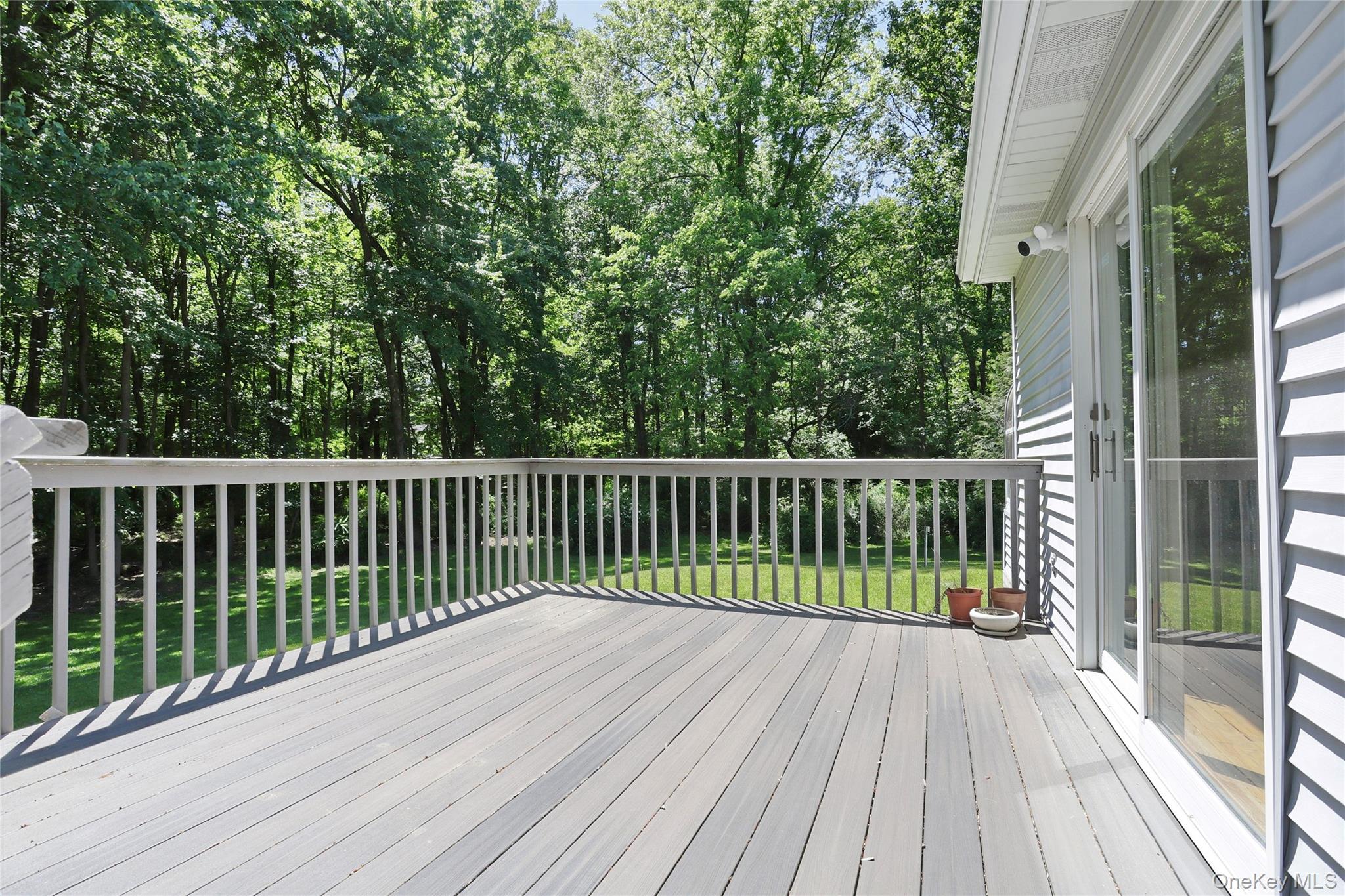 561 New Hempstead Road Property Photo 22