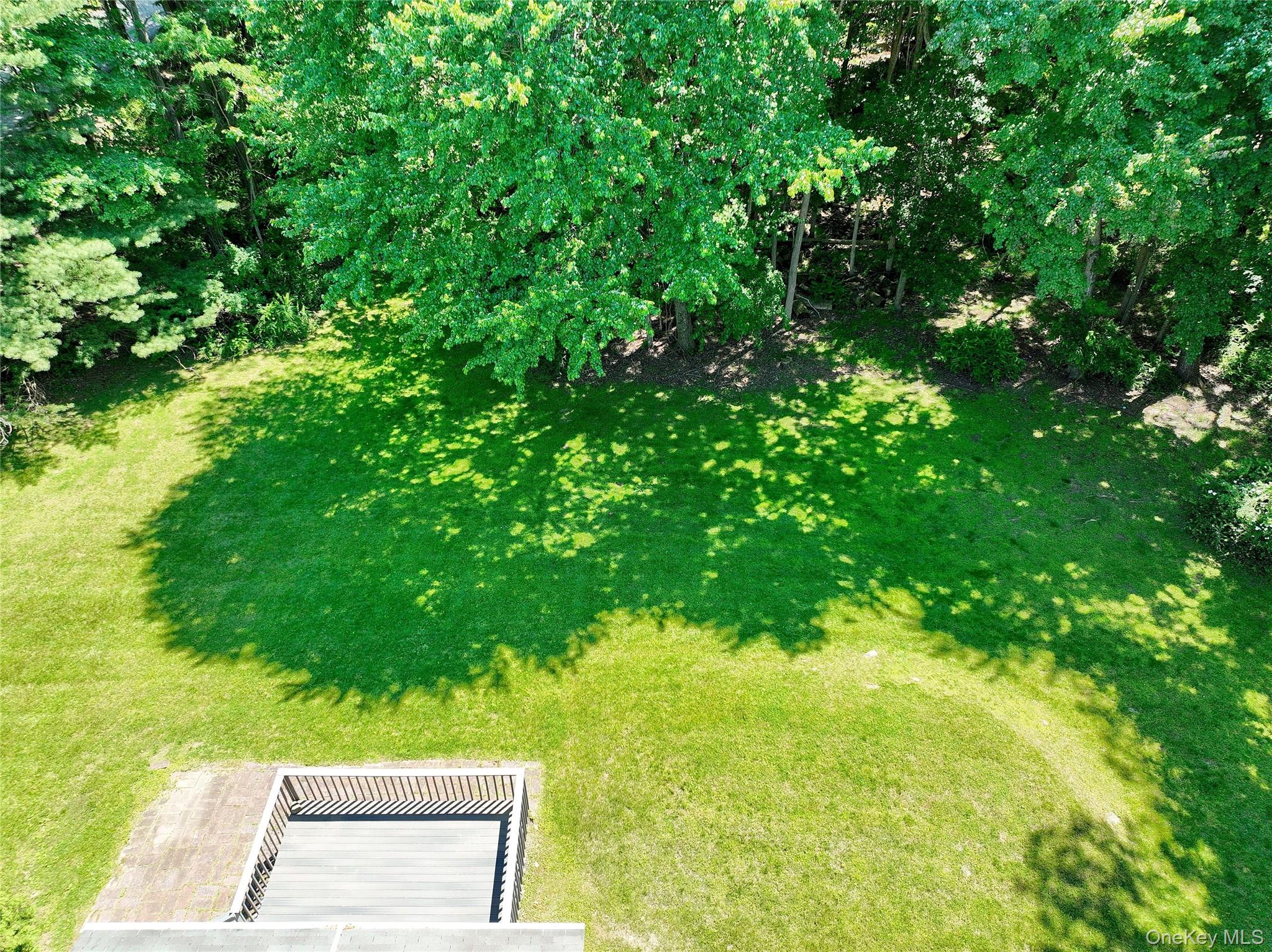561 New Hempstead Road Property Photo 25