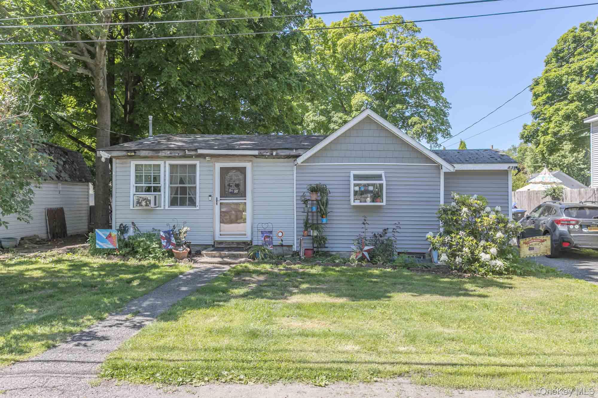 43 Oak Street Property Photo 1