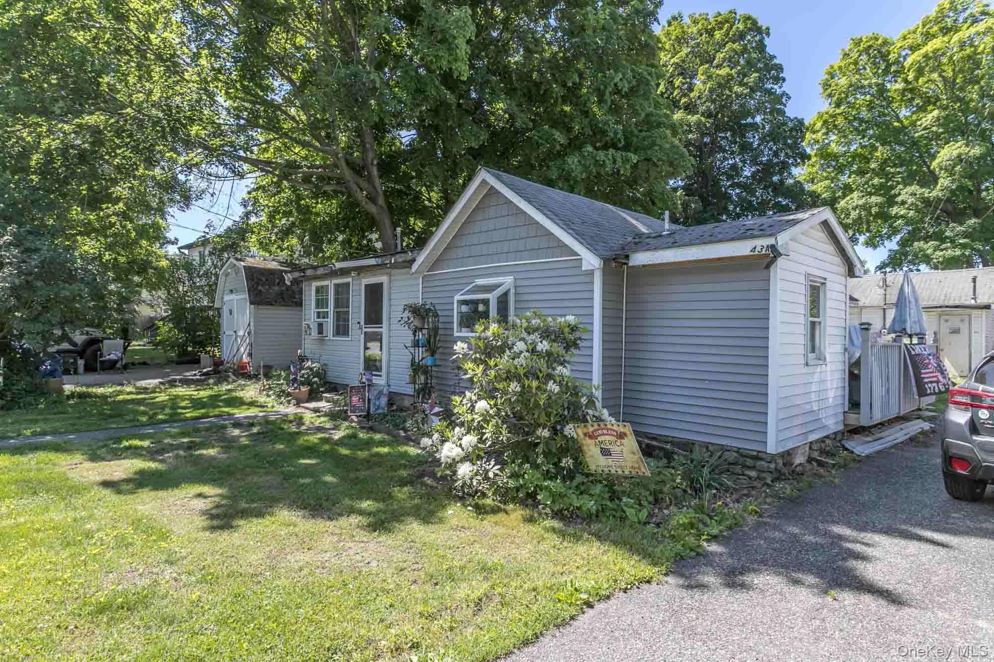 43 Oak Street Property Photo 2