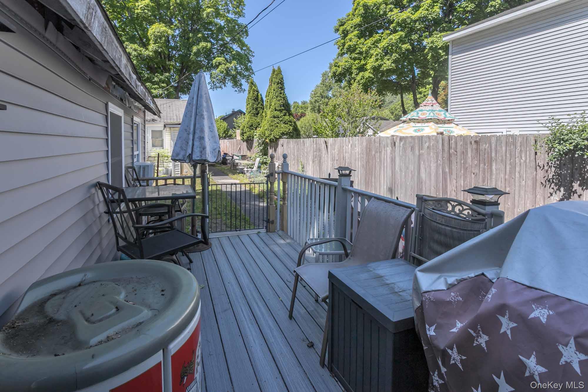43 Oak Street Property Photo 12
