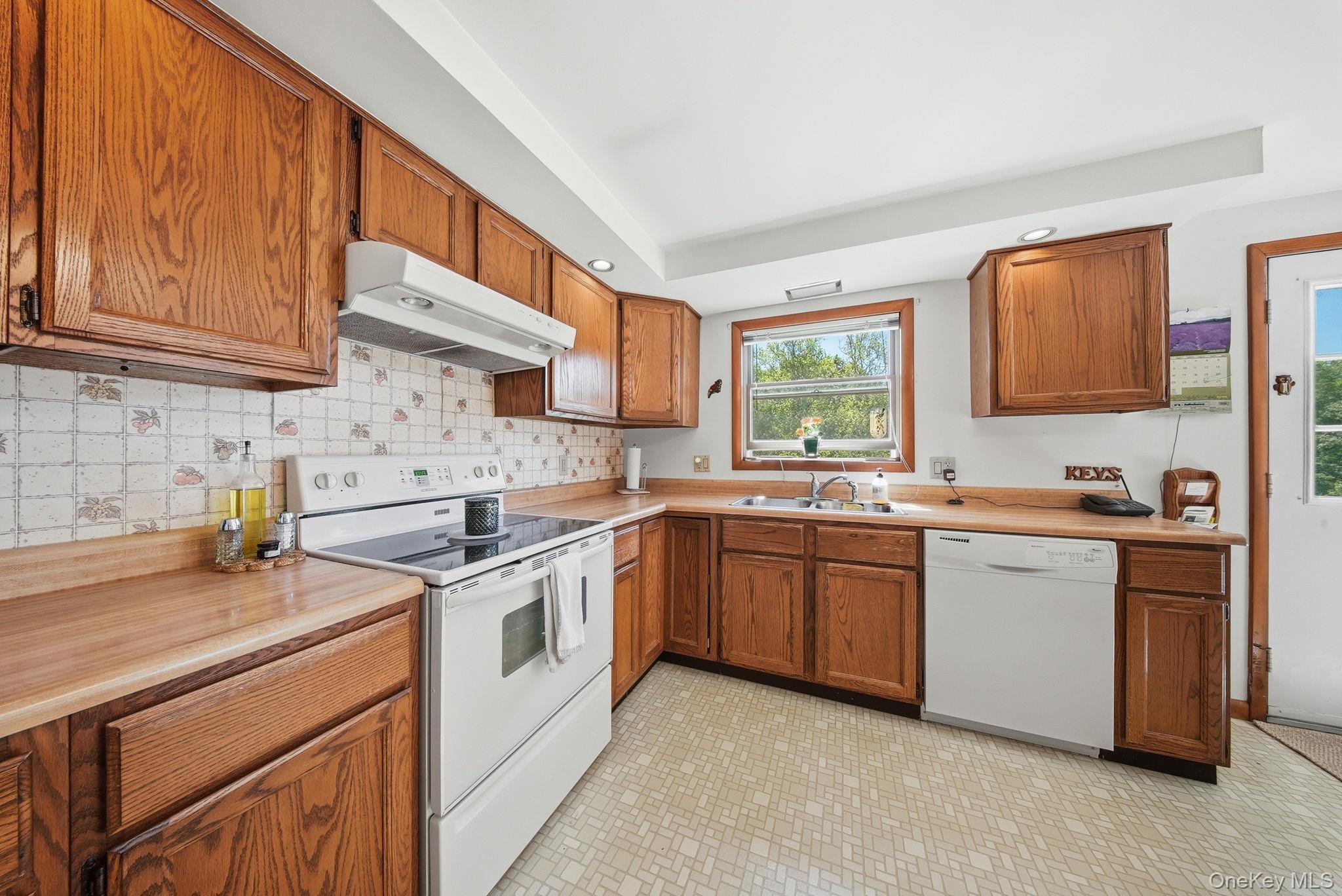 185 Crawford Street Property Photo 14