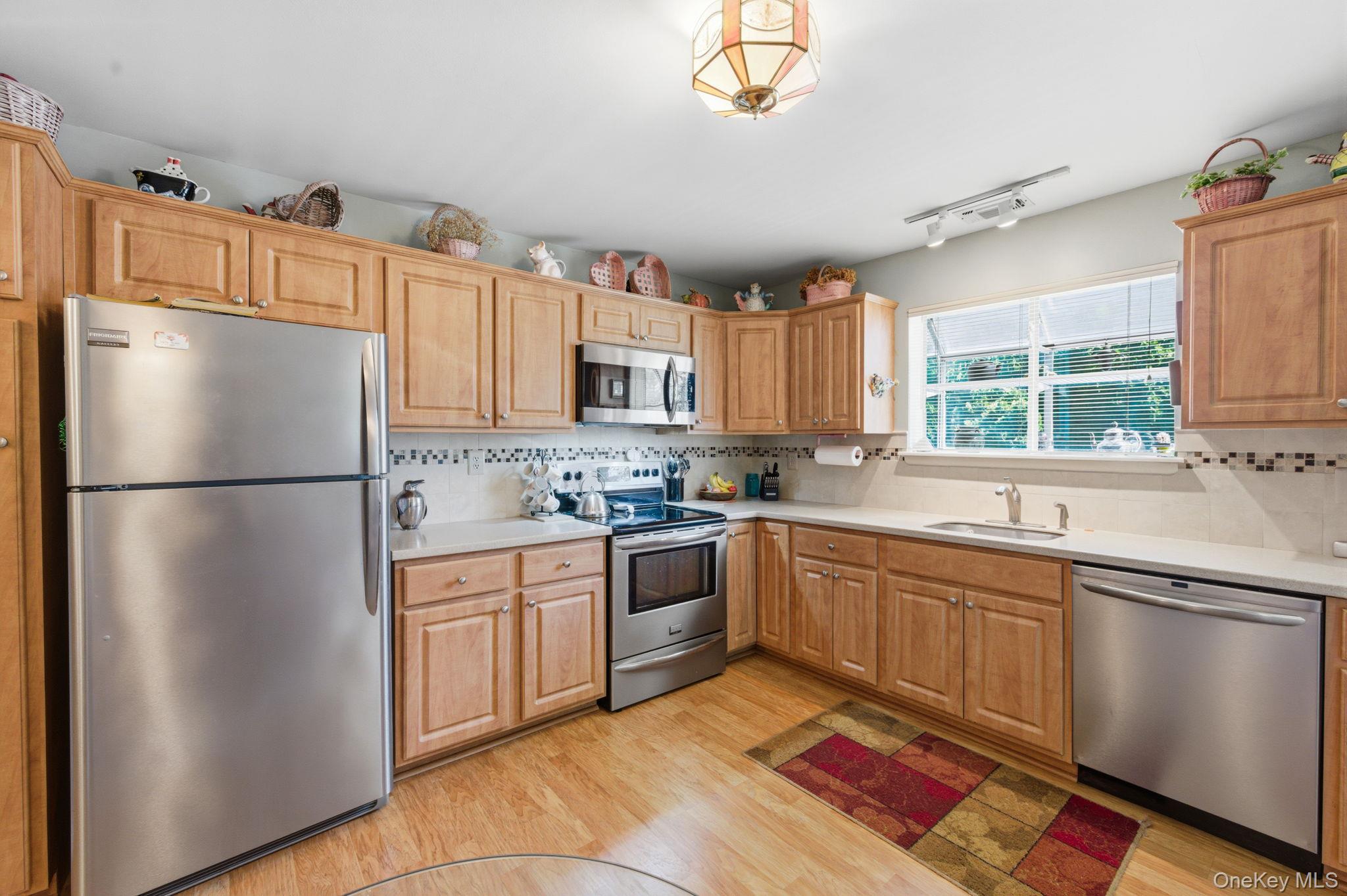 376 Quarry Pond Court Property Photo 6