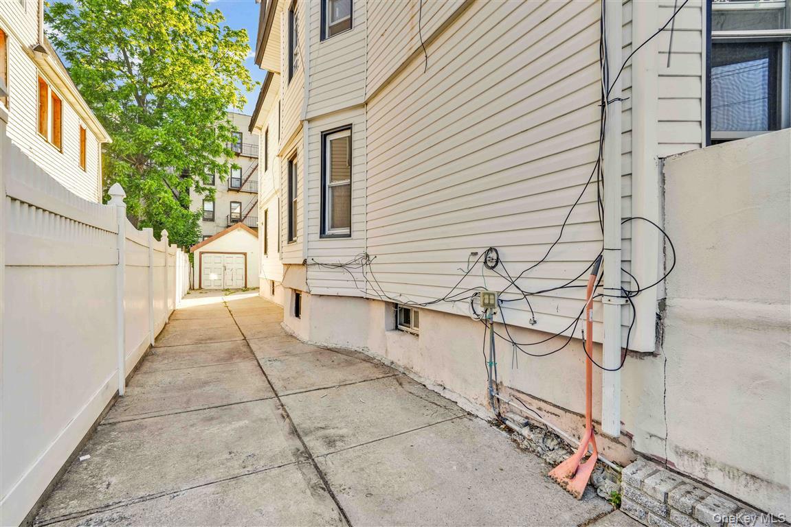 103-22 123rd Street Property Photo 5