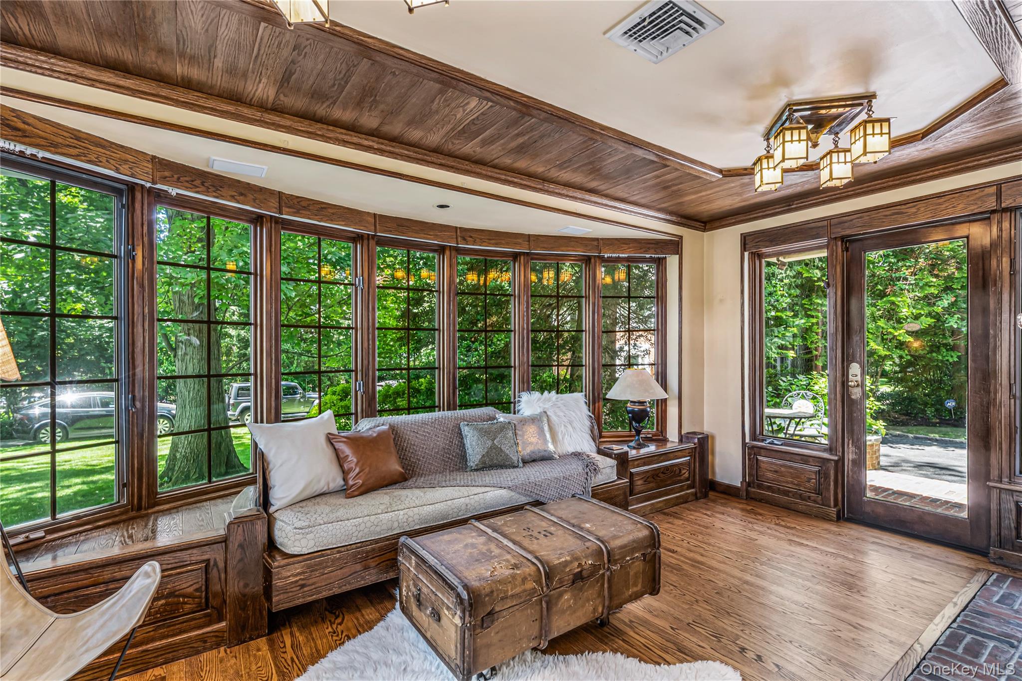 433 Park Avenue Property Photo 9