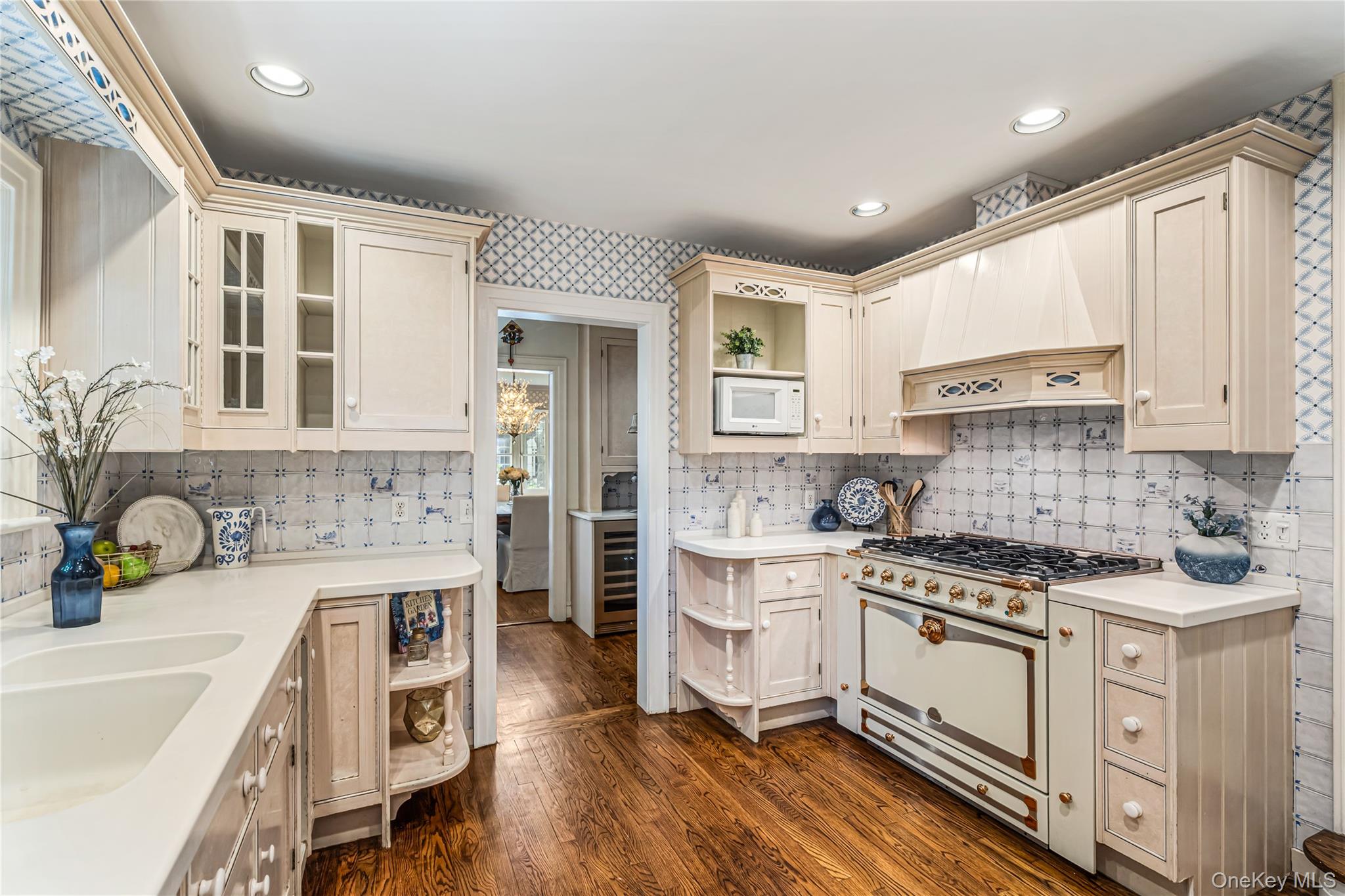 433 Park Avenue Property Photo 11