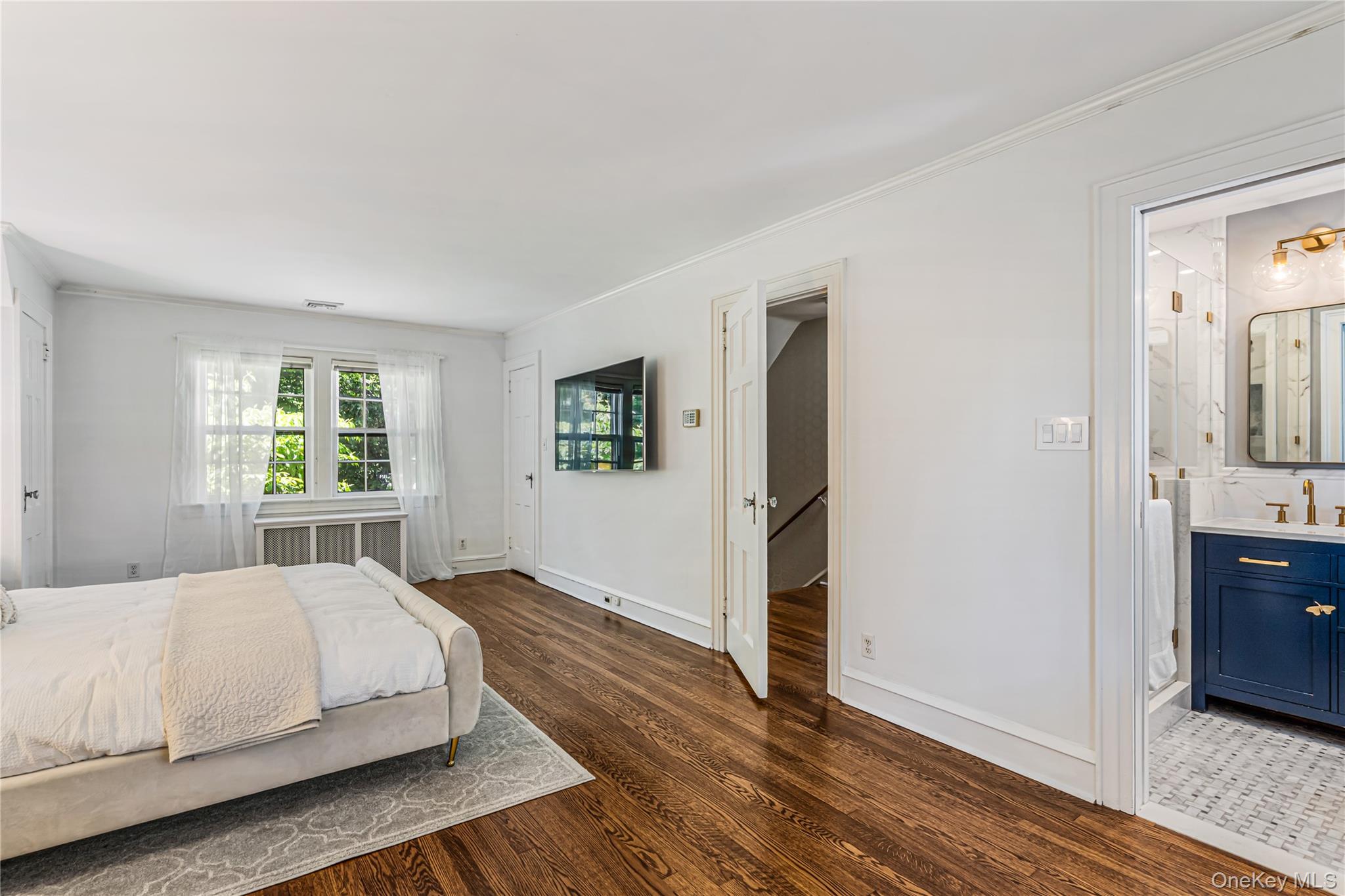433 Park Avenue Property Photo 17