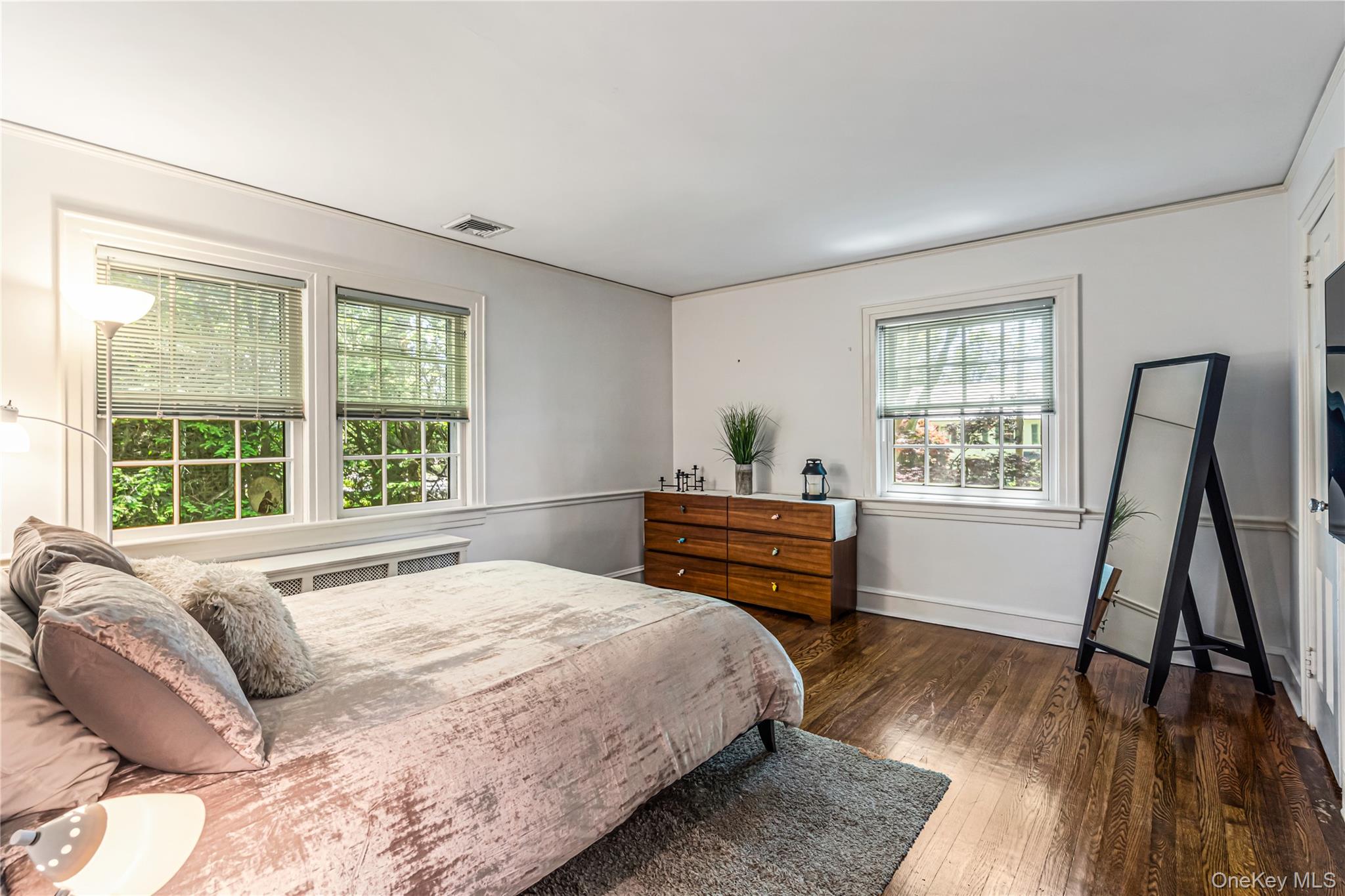 433 Park Avenue Property Photo 20
