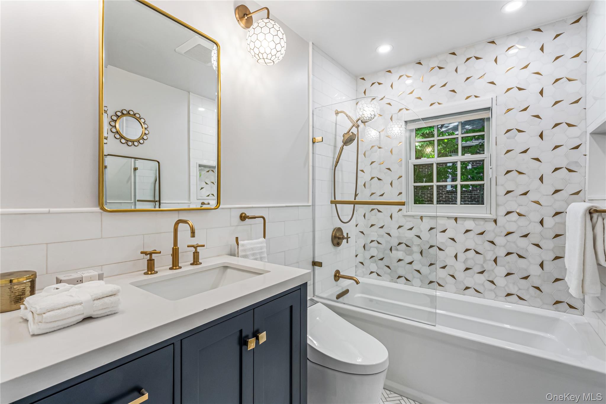 433 Park Avenue Property Photo 22