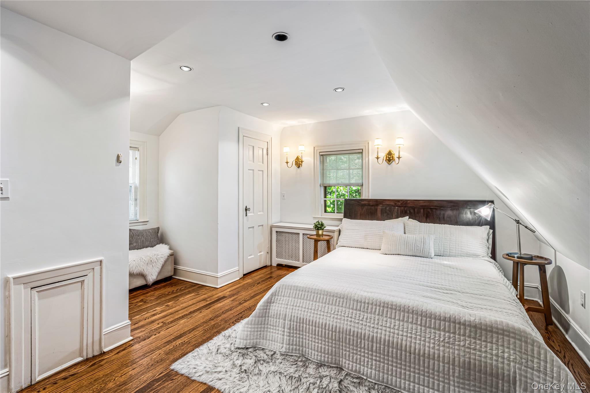 433 Park Avenue Property Photo 23
