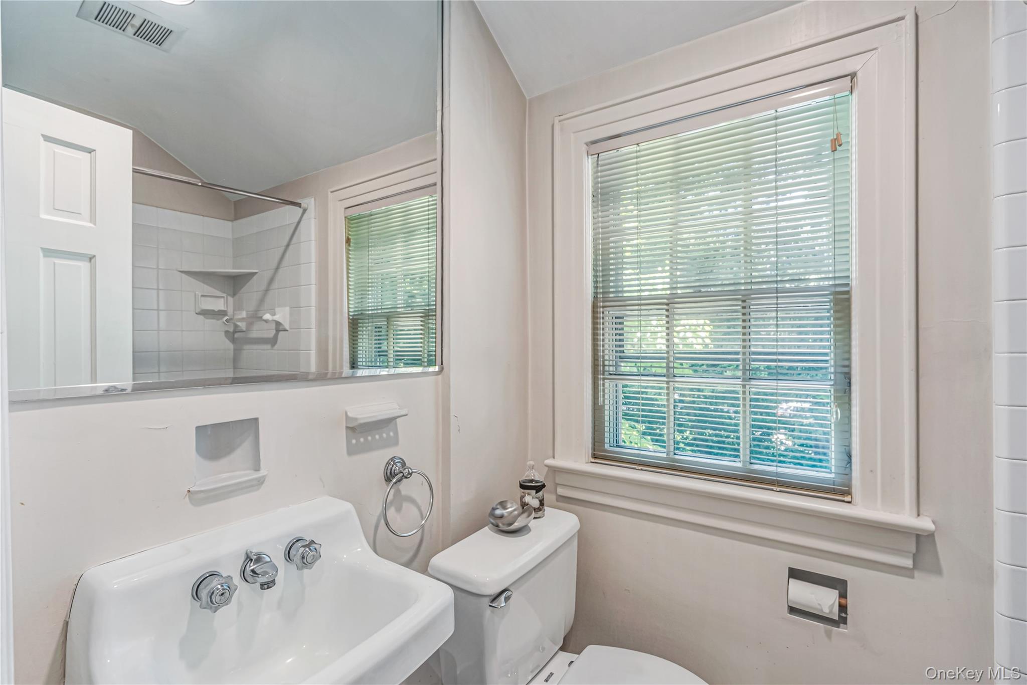 433 Park Avenue Property Photo 25