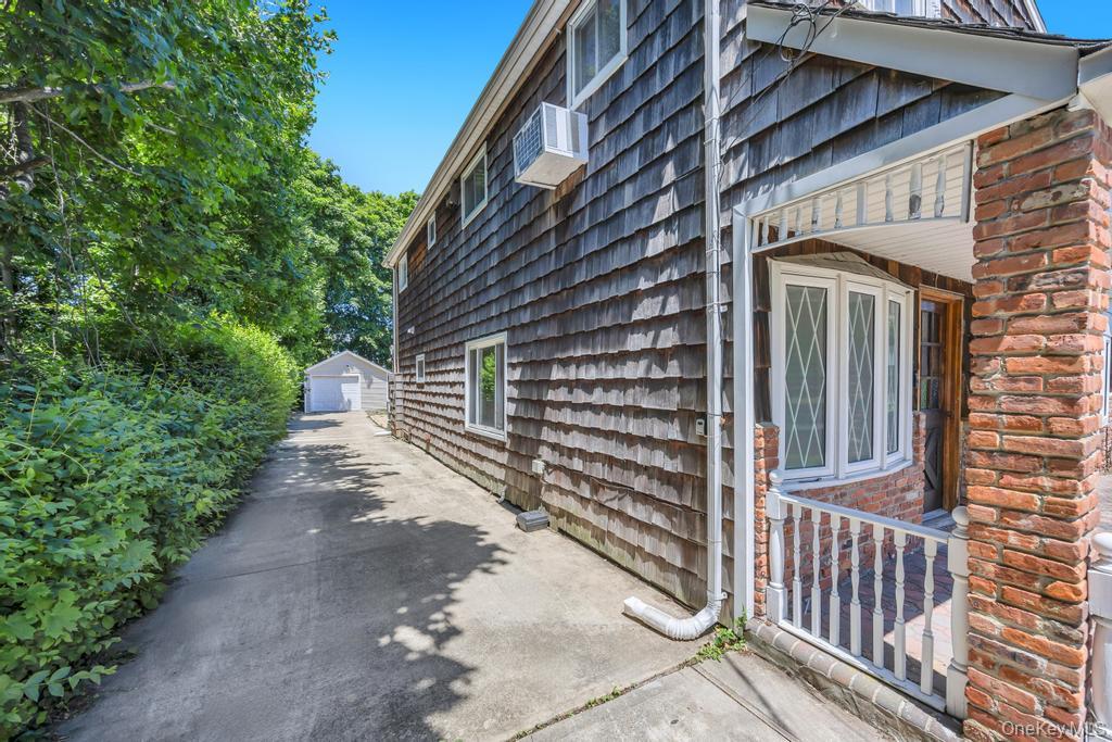 29 Pearsall Street Property Photo 4