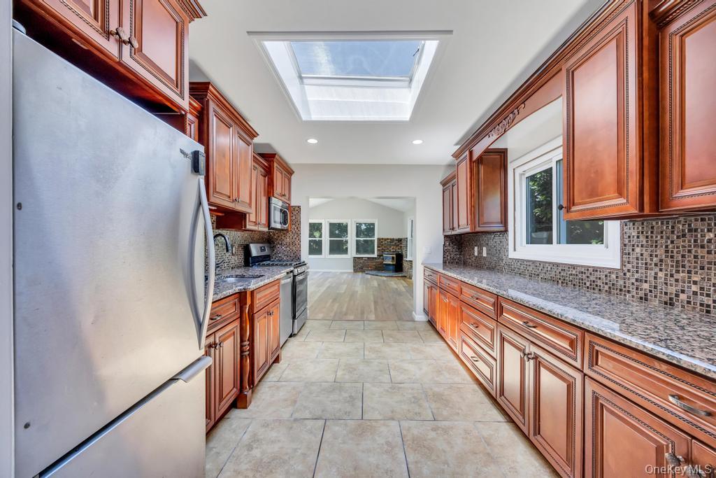 29 Pearsall Street Property Photo 18