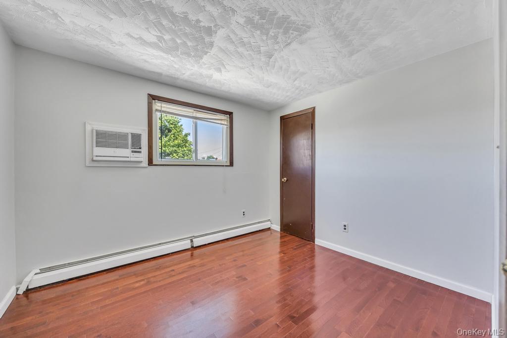 29 Pearsall Street Property Photo 33