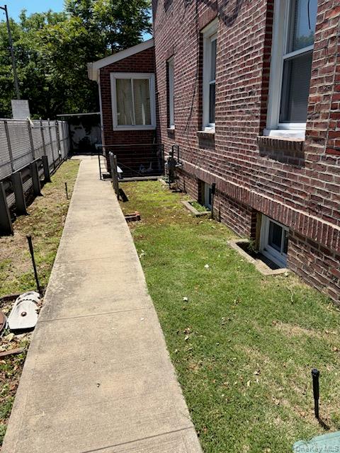 242-36 90th Avenue Property Photo 4