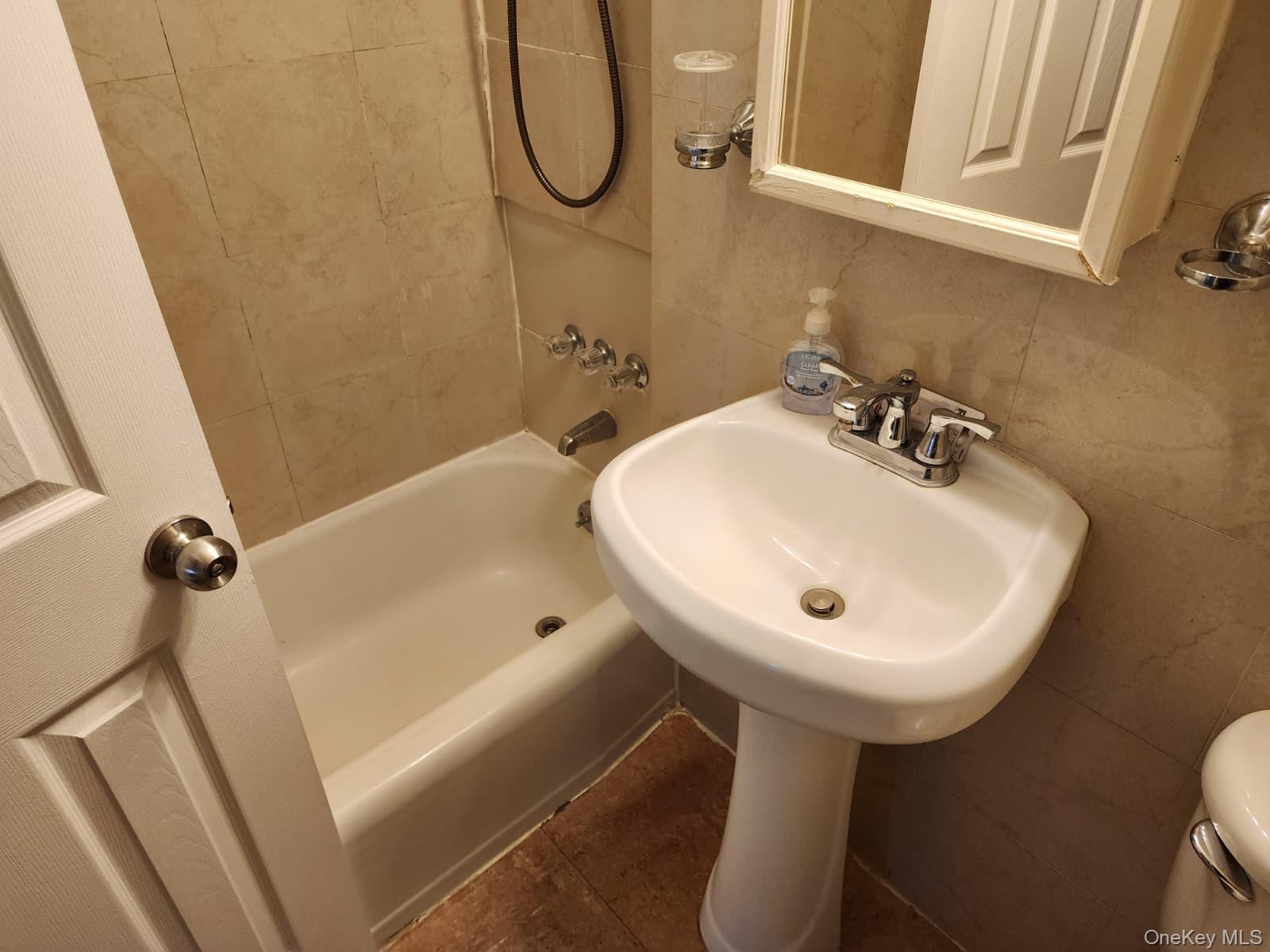 61-45 98th Street 4b Property Photo 4