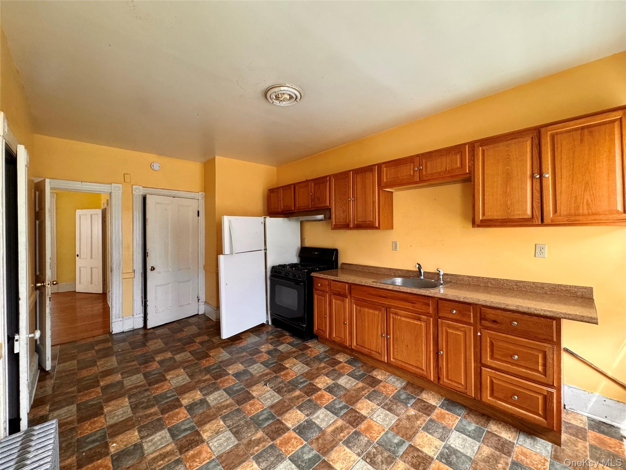 51 Benkard Avenue Property Photo 10