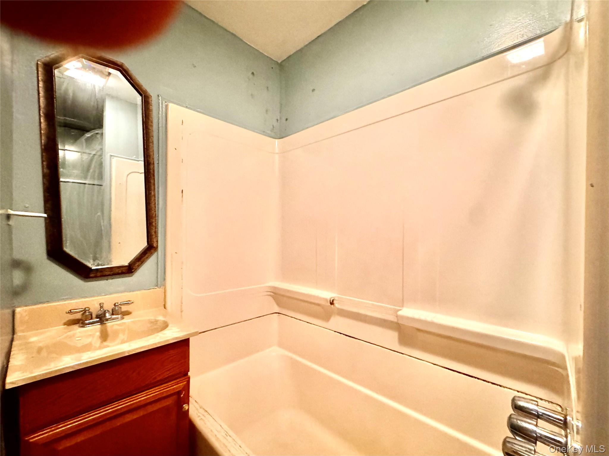51 Benkard Avenue Property Photo 15