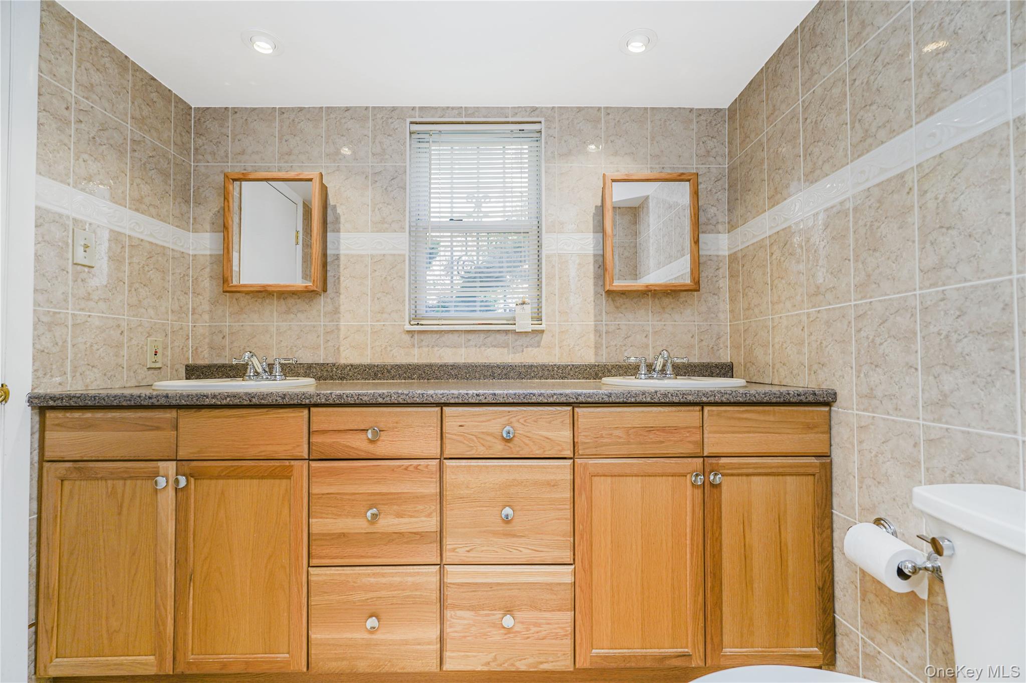 215 Coverly Avenue Property Photo 17