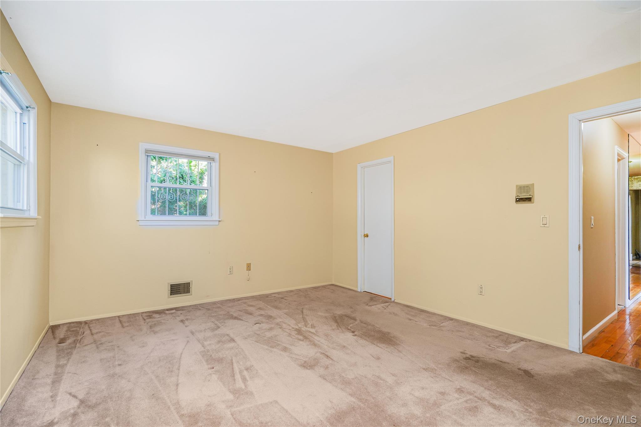 215 Coverly Avenue Property Photo 20