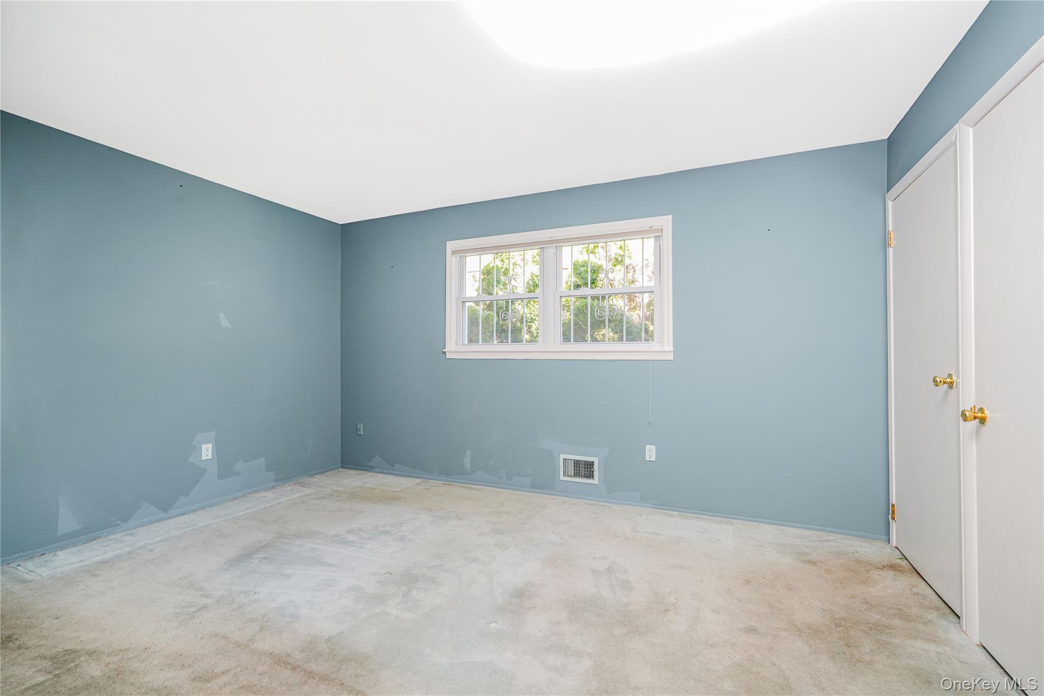 215 Coverly Avenue Property Photo 23