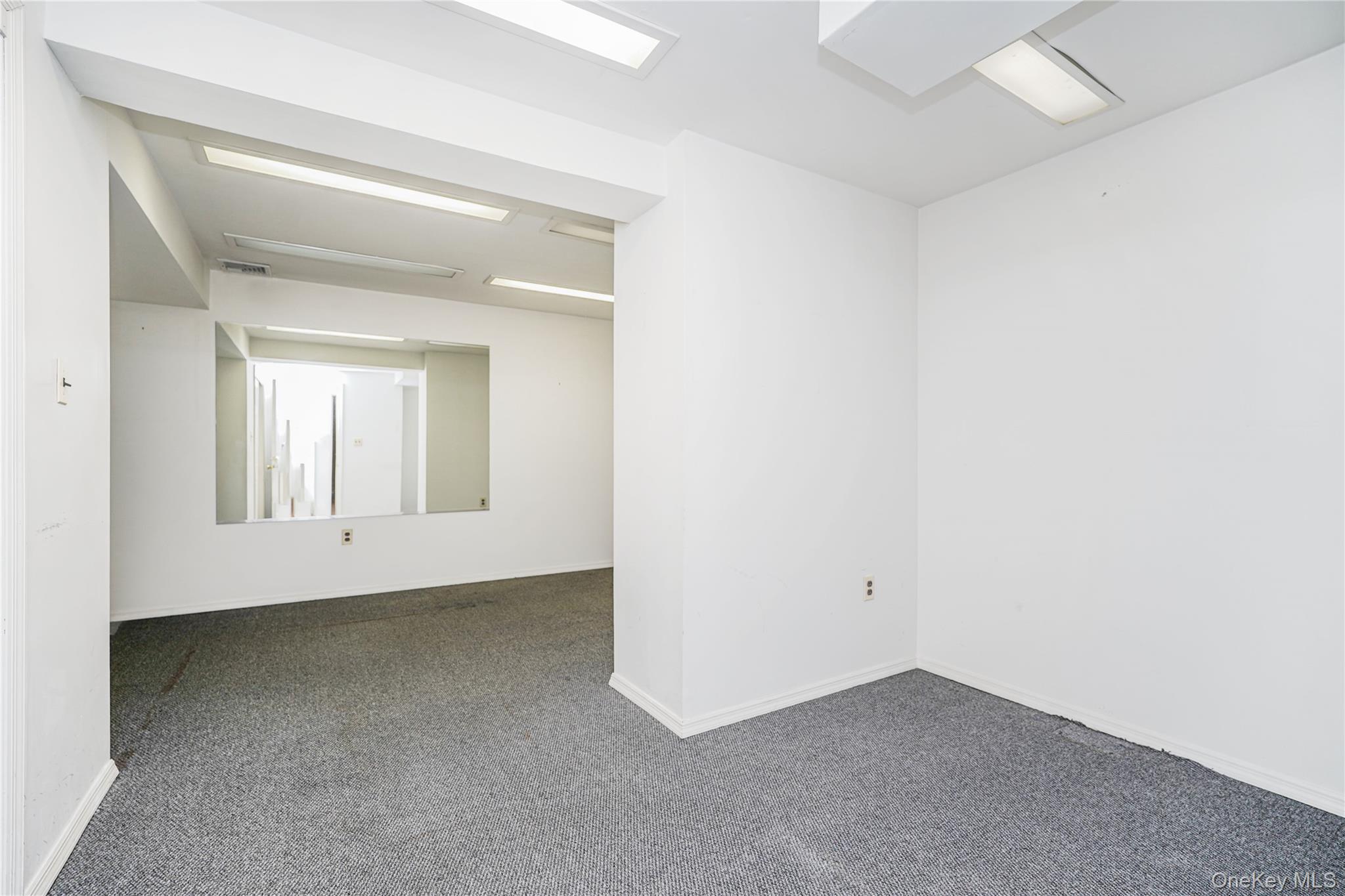 215 Coverly Avenue Property Photo 32