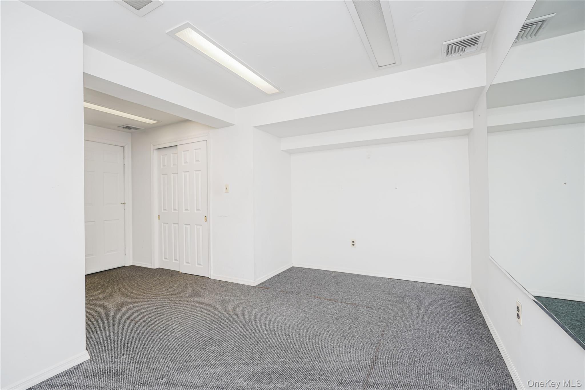 215 Coverly Avenue Property Photo 33