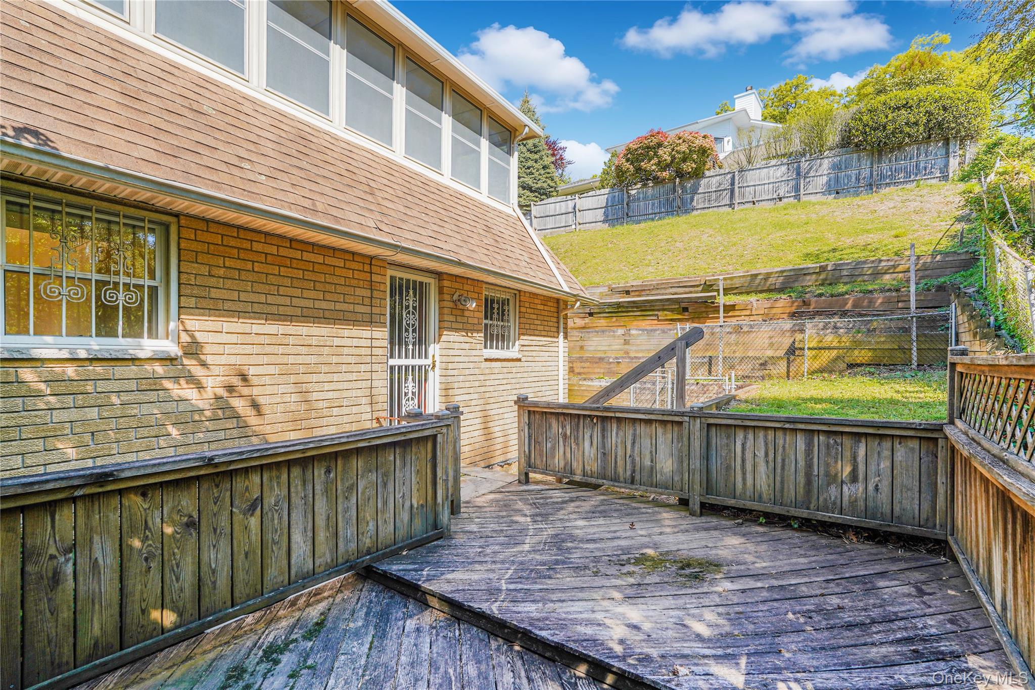 215 Coverly Avenue Property Photo 34